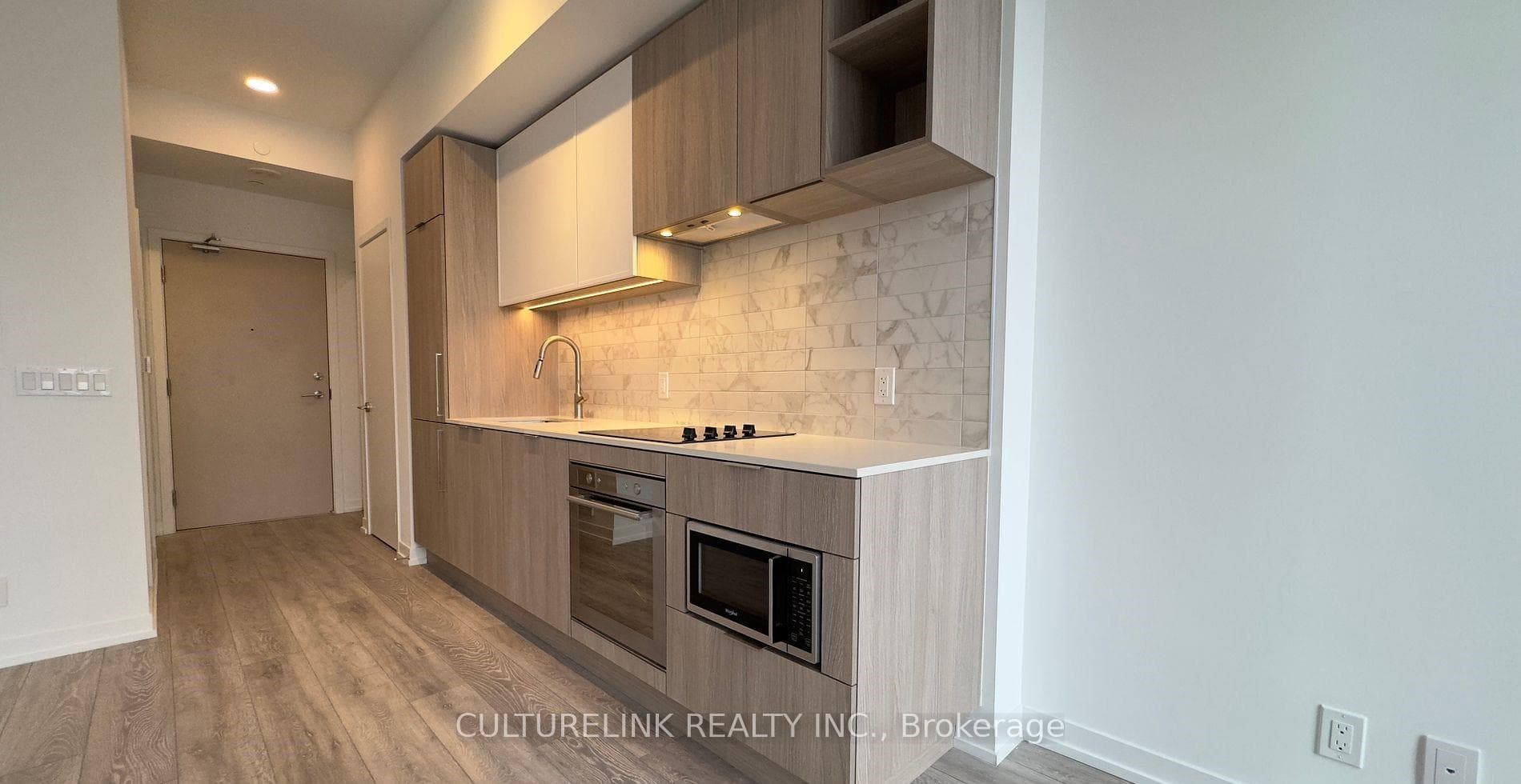2020 Bathurst Street Unit 1111 photo 6