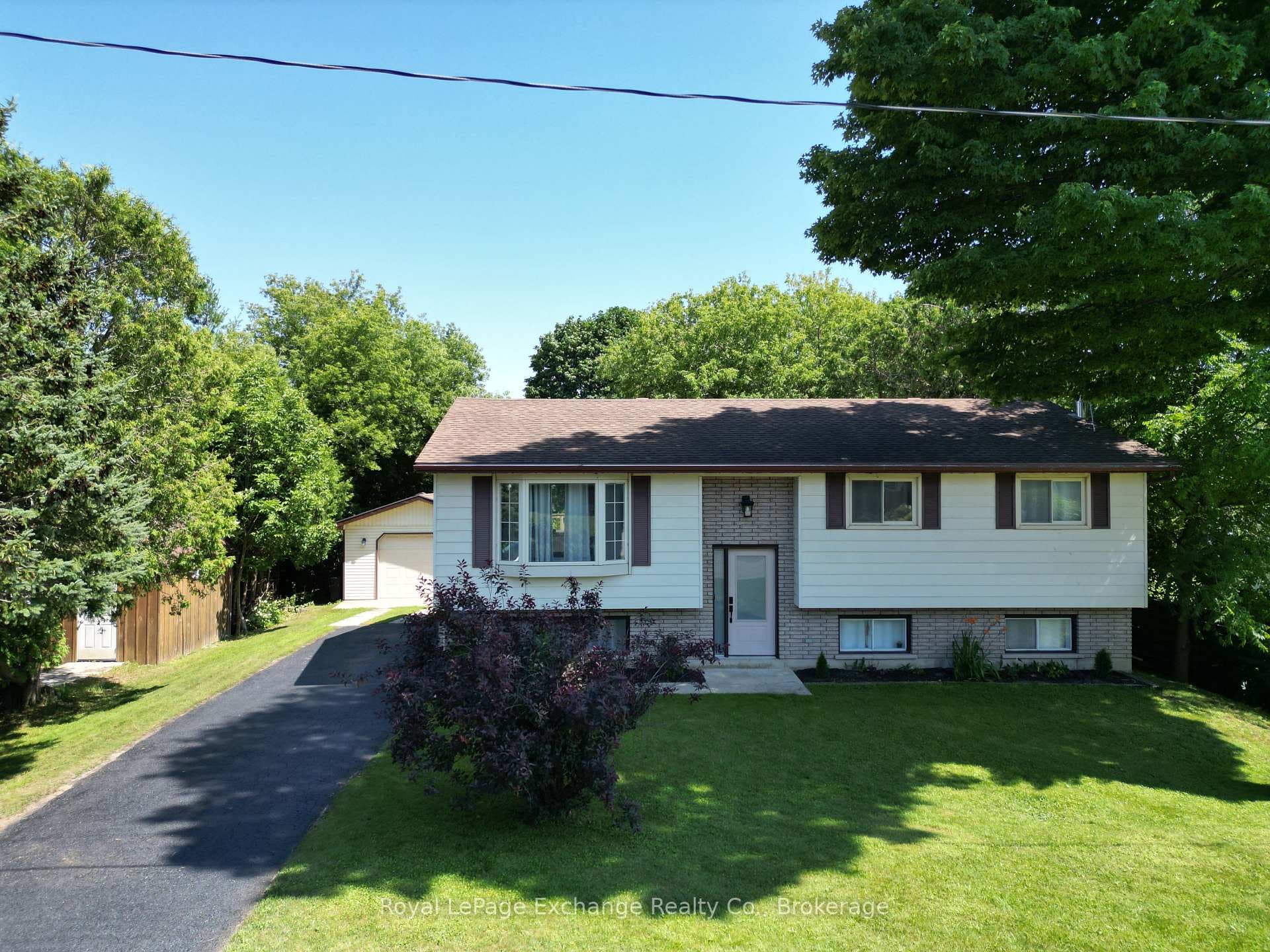 453 Elgin St
