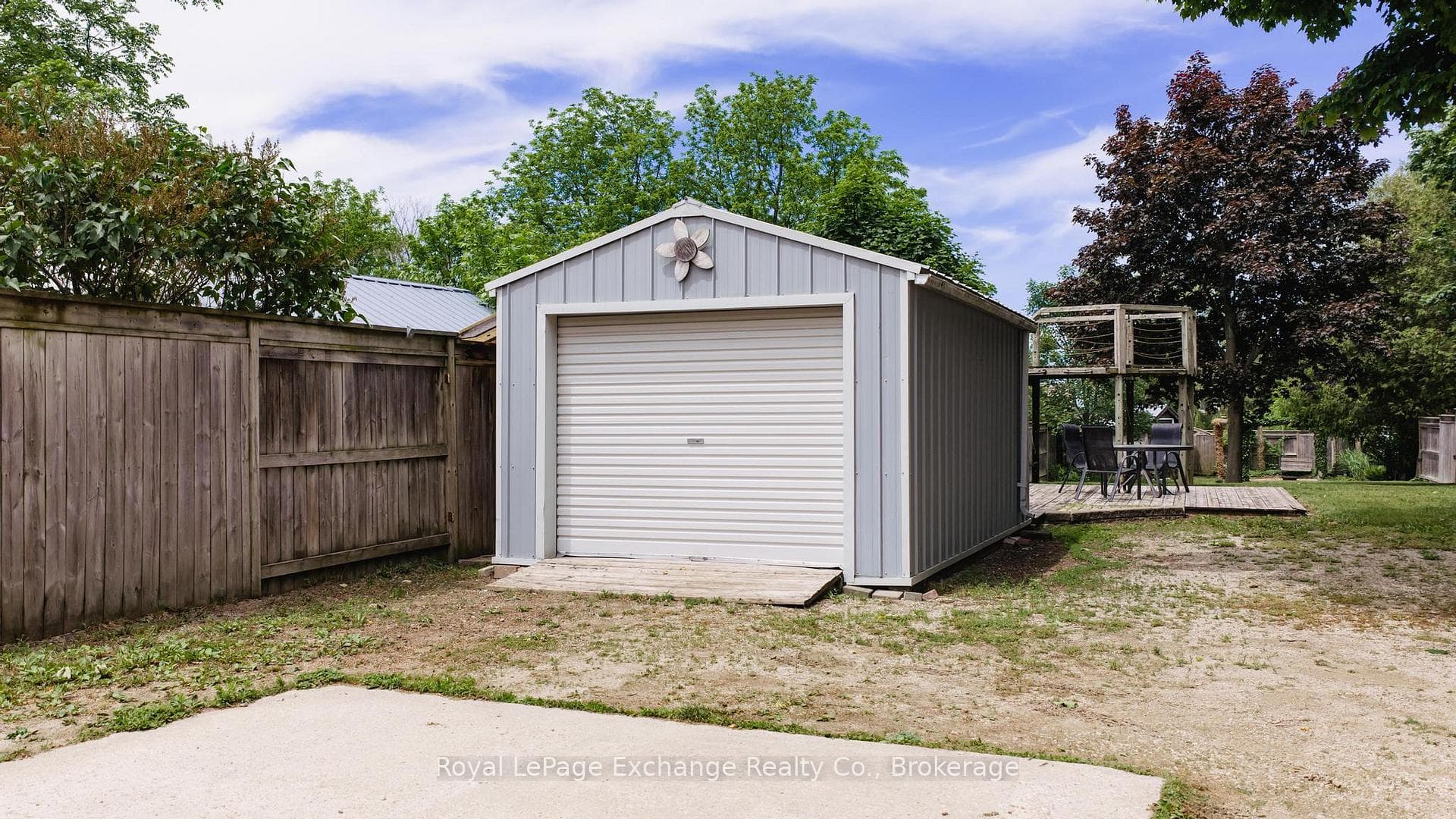 544 Queen Street photo 38