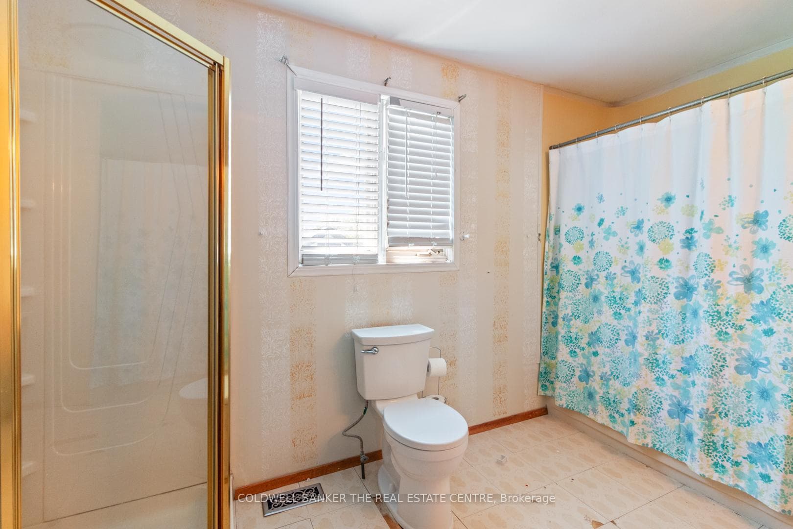 Upper Level Bathroom