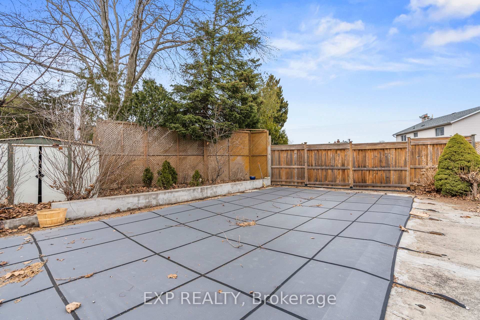 2210 Thorn Lodge Drive photo 33