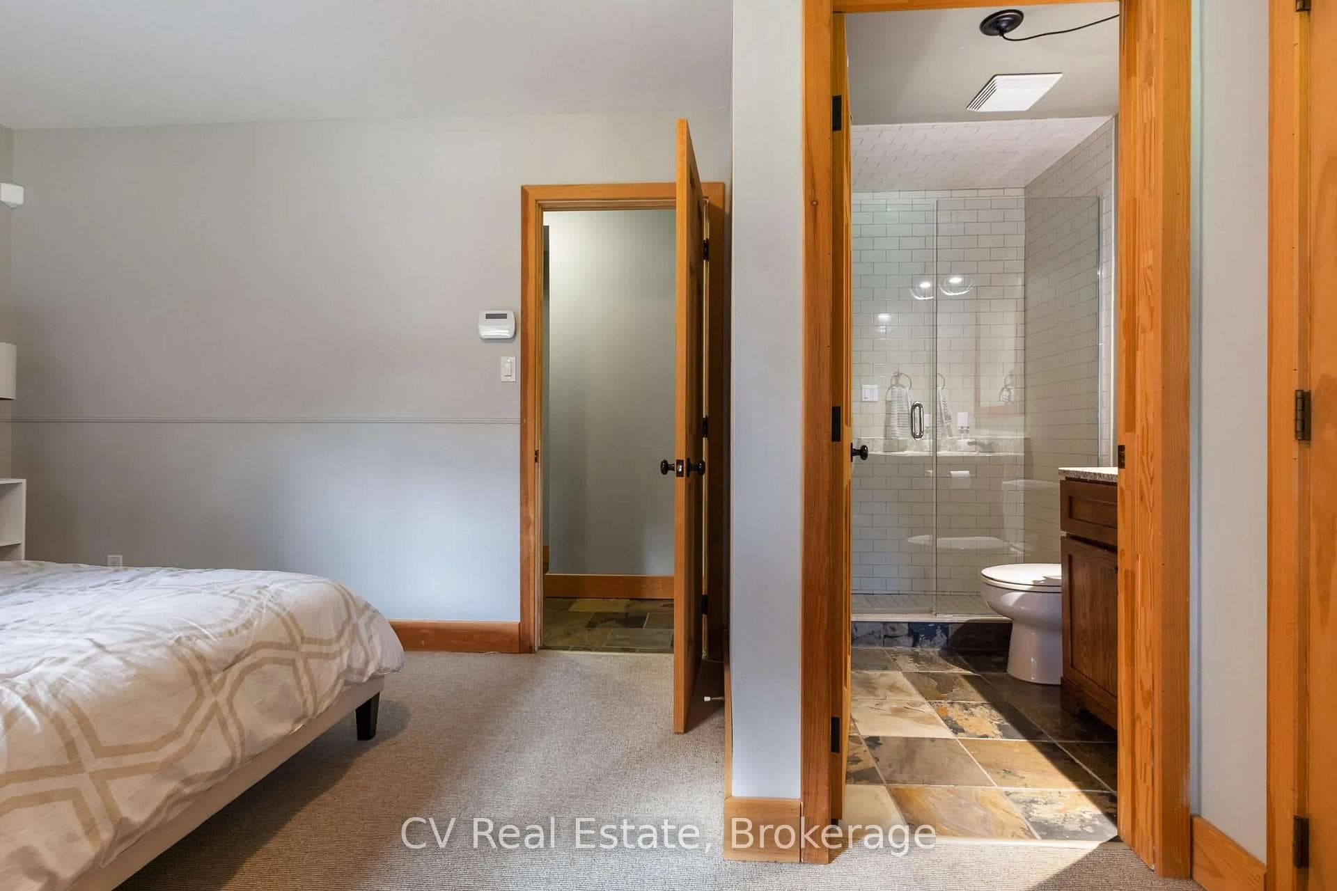 156 Chamonix Crescent photo 37