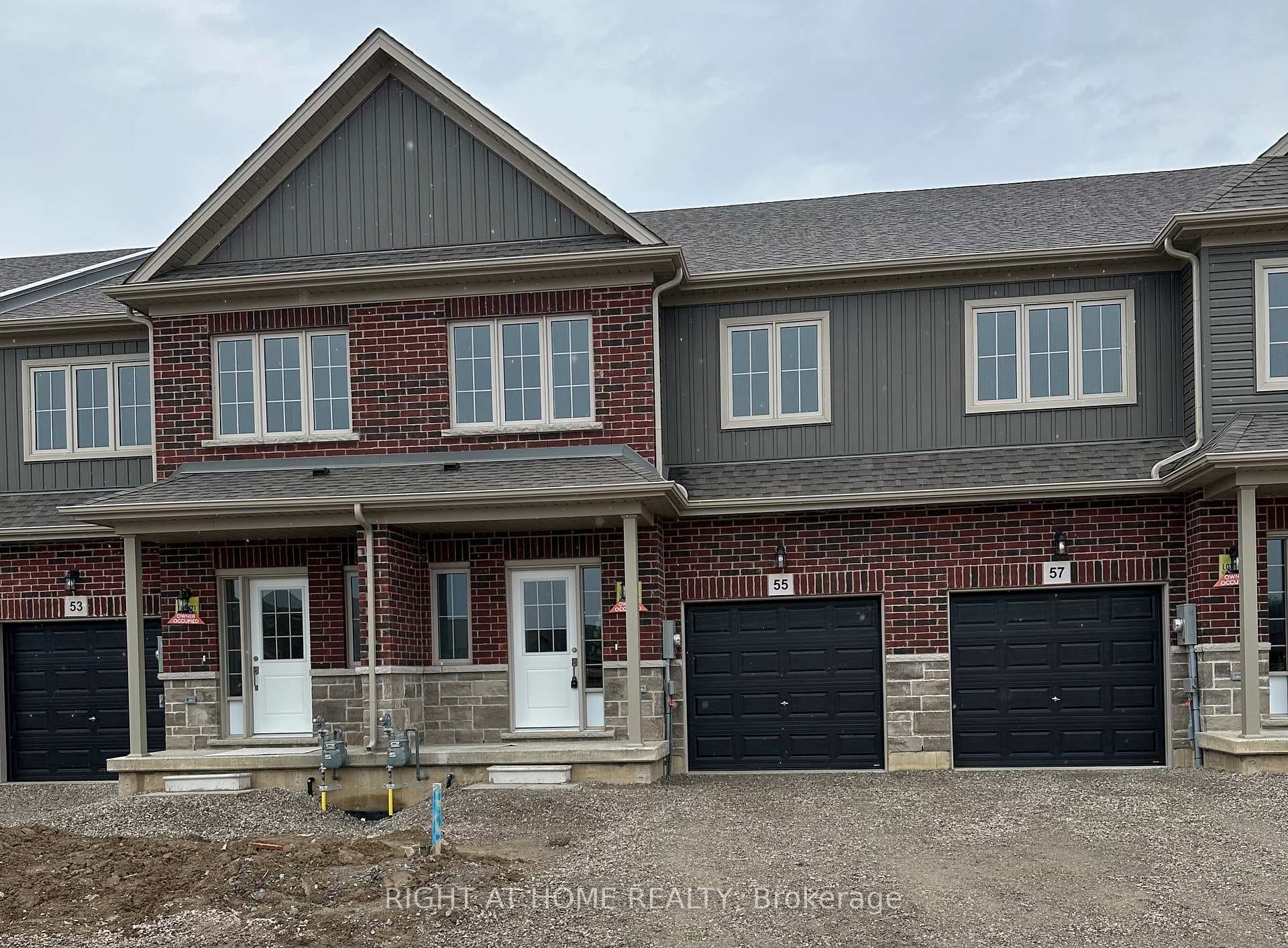 55 Lloyd Davies Way photo 1
