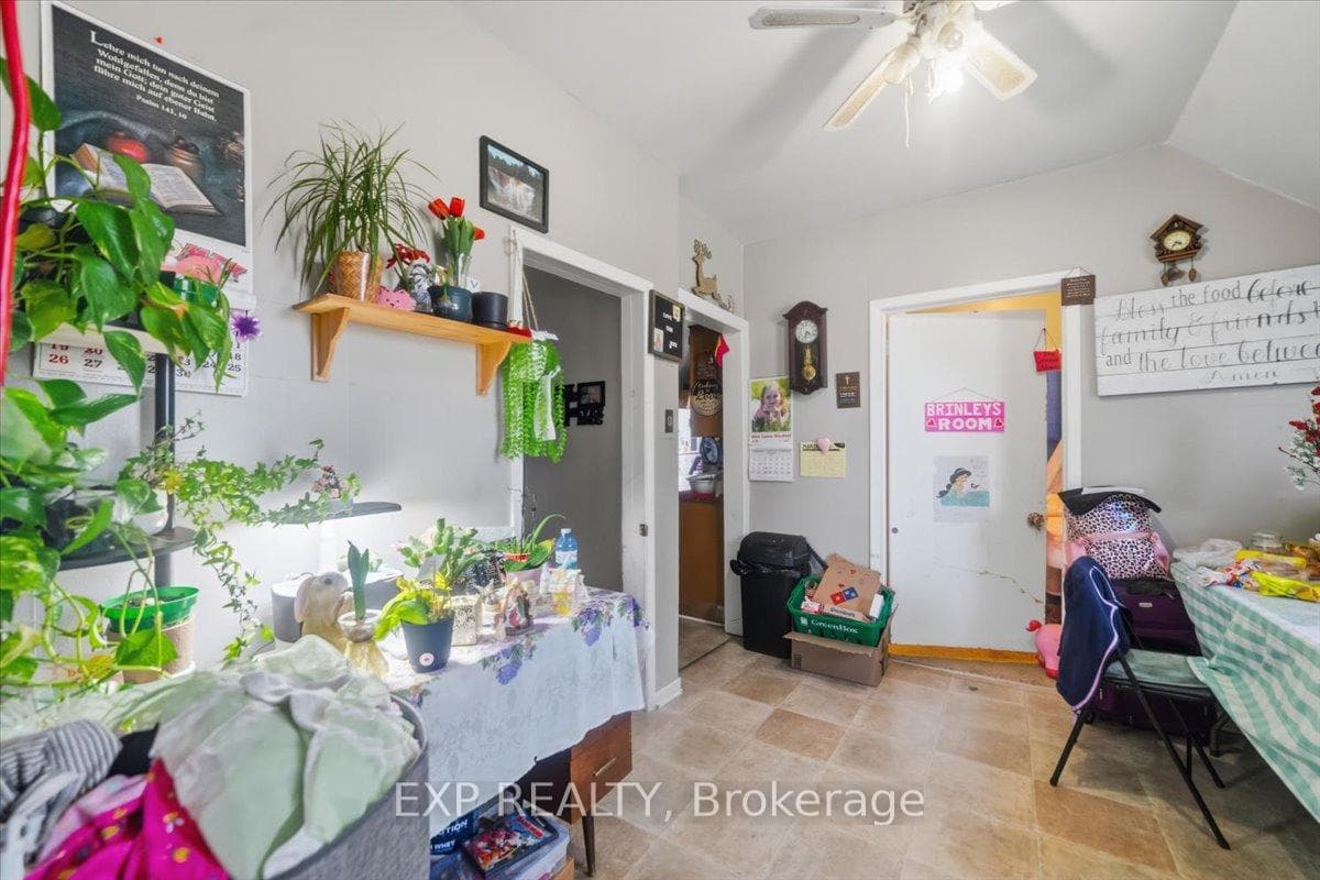 36 Cedar Street photo 11