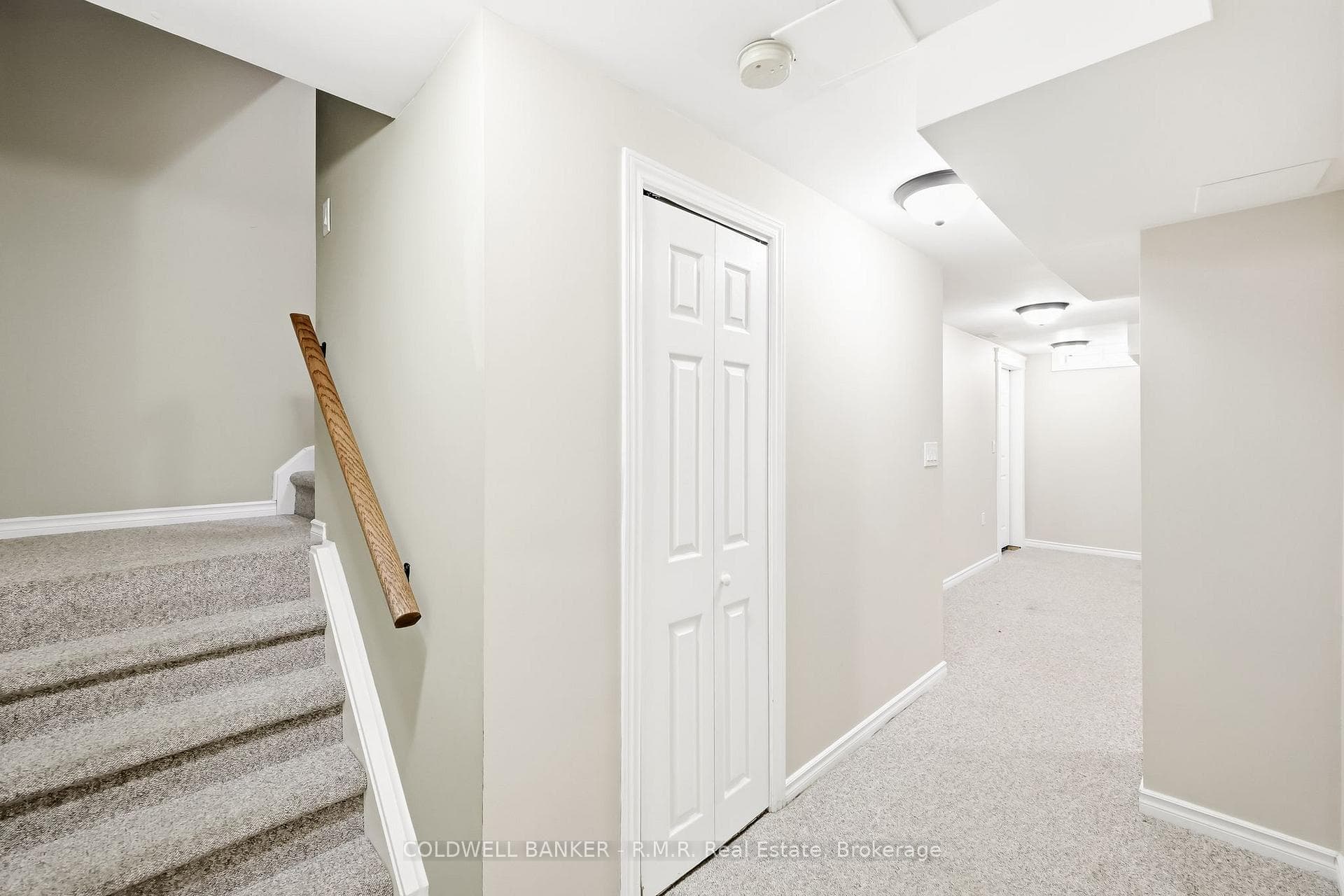 1244 Ashgrove Crescent photo 34