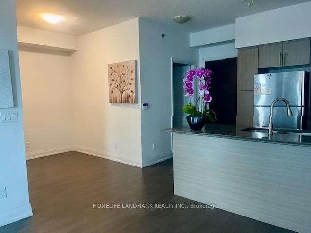 65 Speers Road Unit 706 photo 29