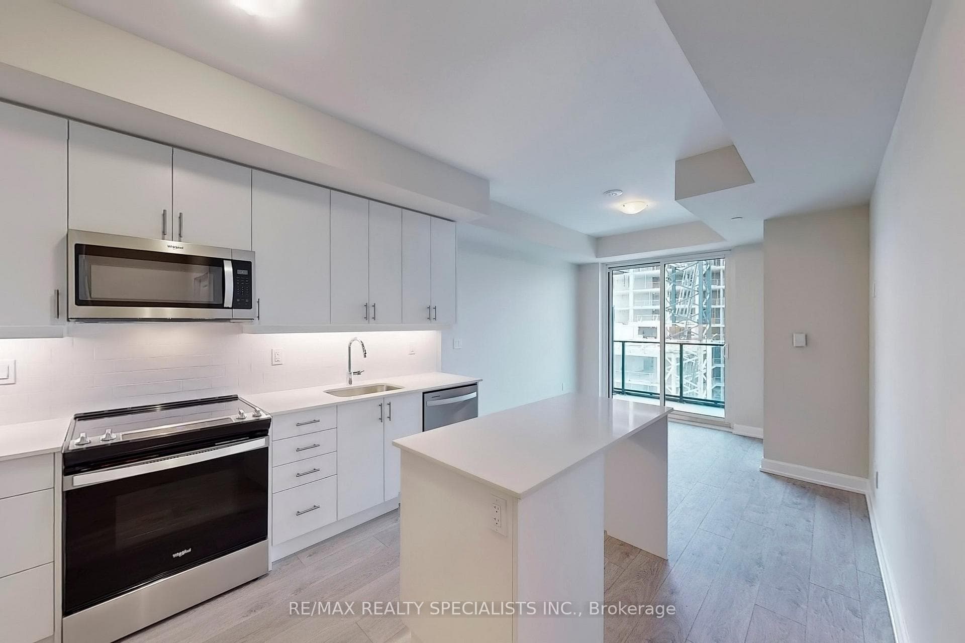 3220 William Coltson Avenue Unit 1408 photo 8