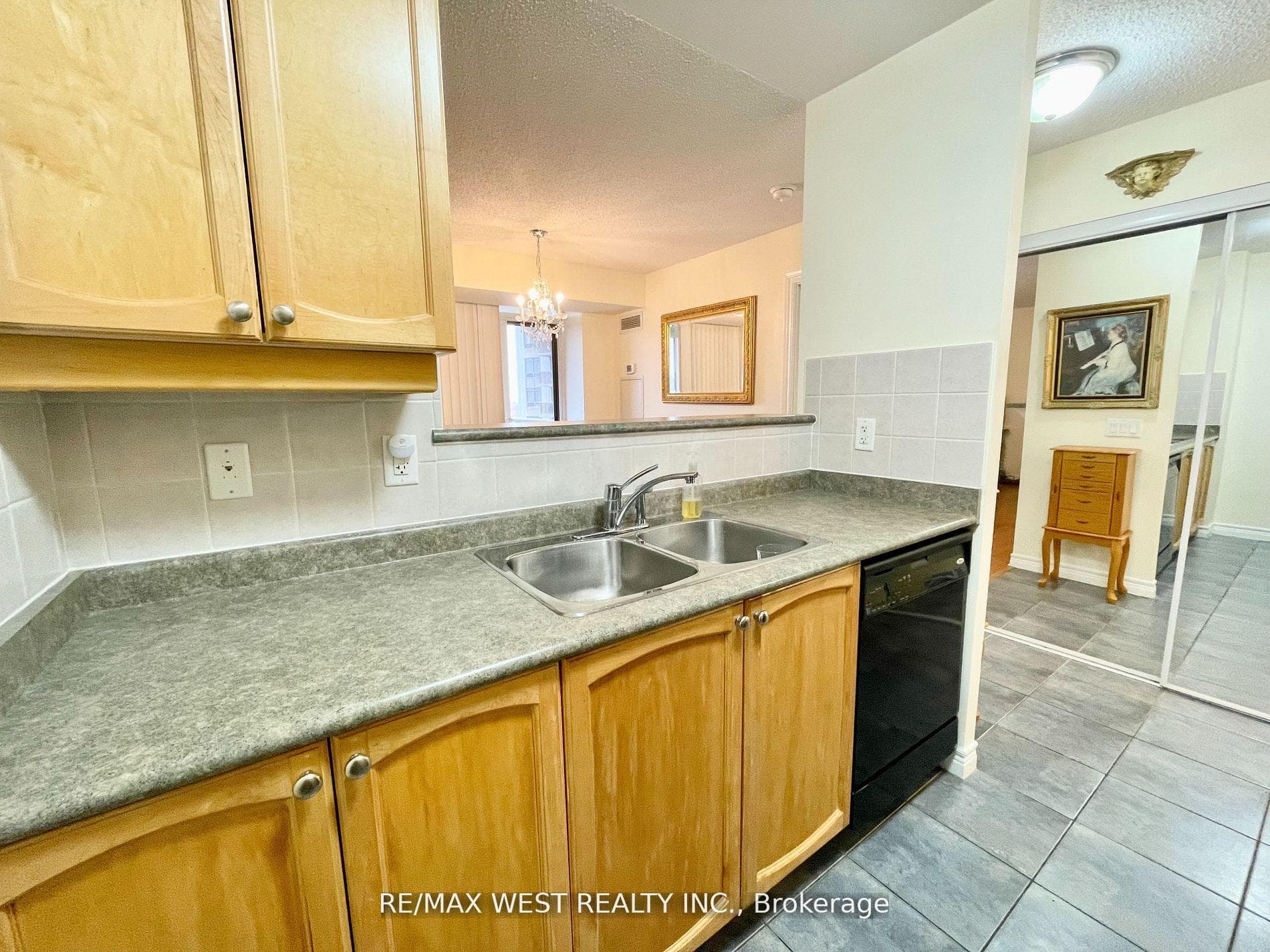 710 Humberwood Boulevard Unit 806 photo 5