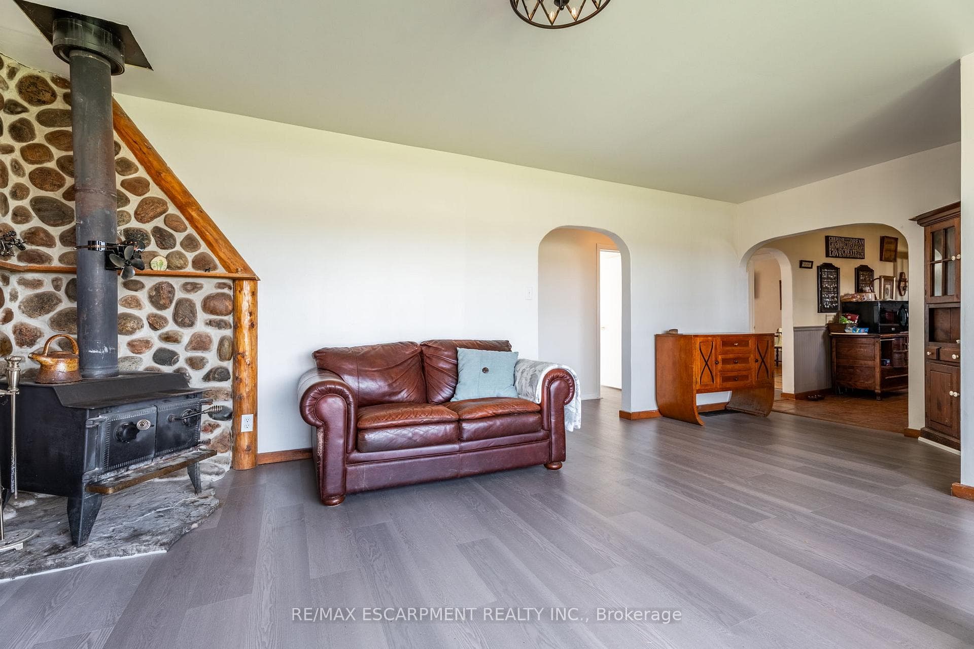 1716 SUNSET Drive photo 12