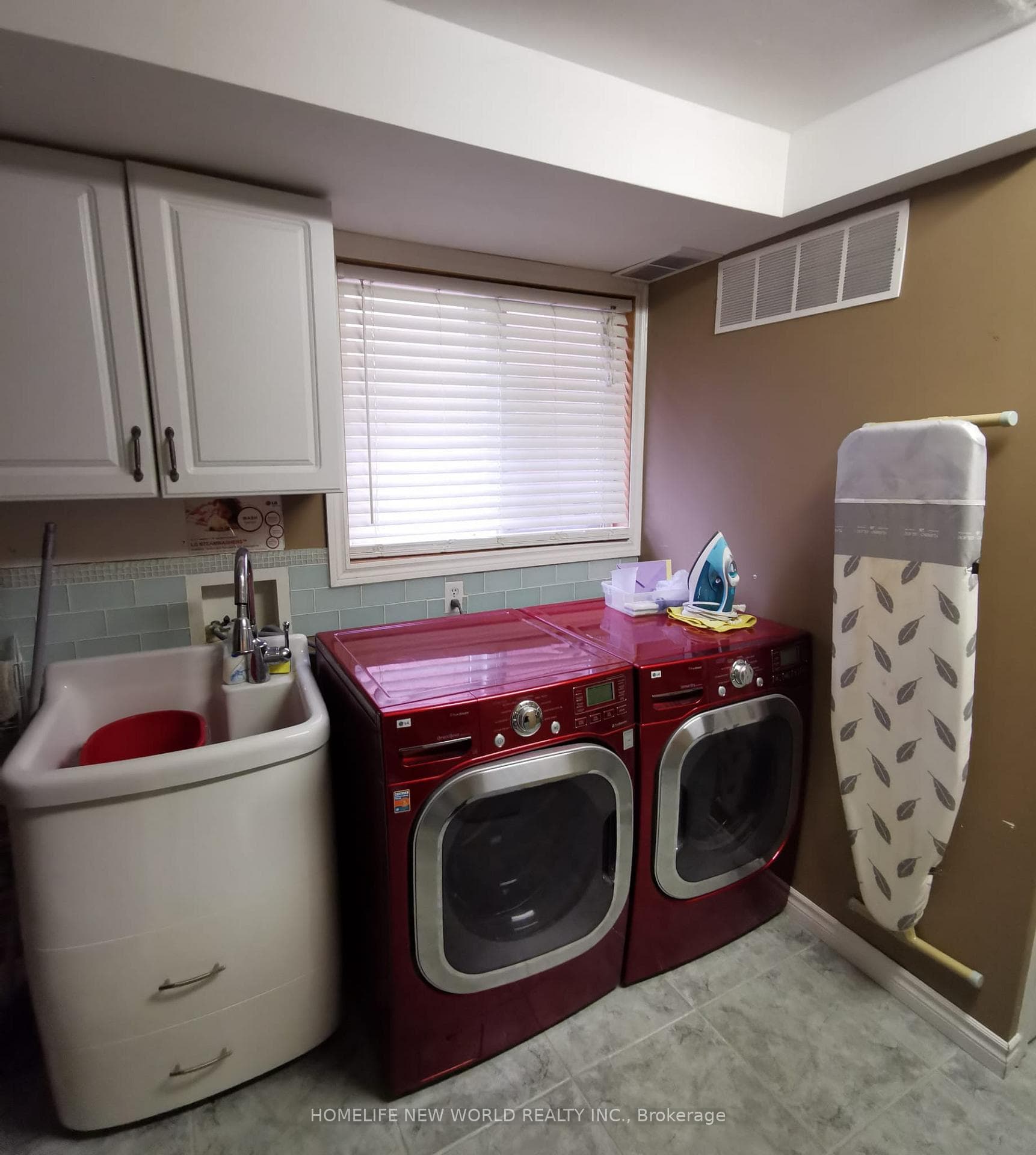 186 Roselena Drive photo 8