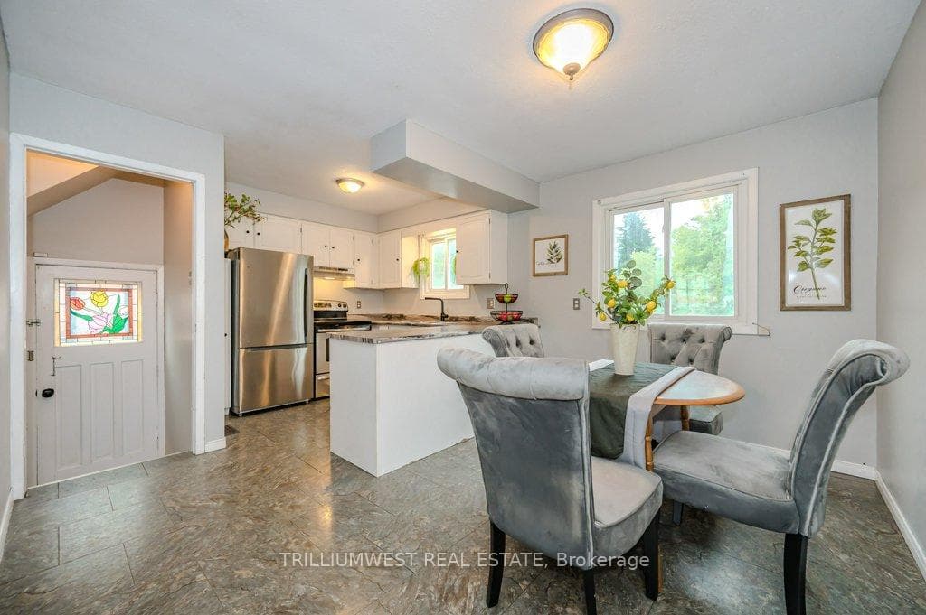 46 Clarence Street photo 8