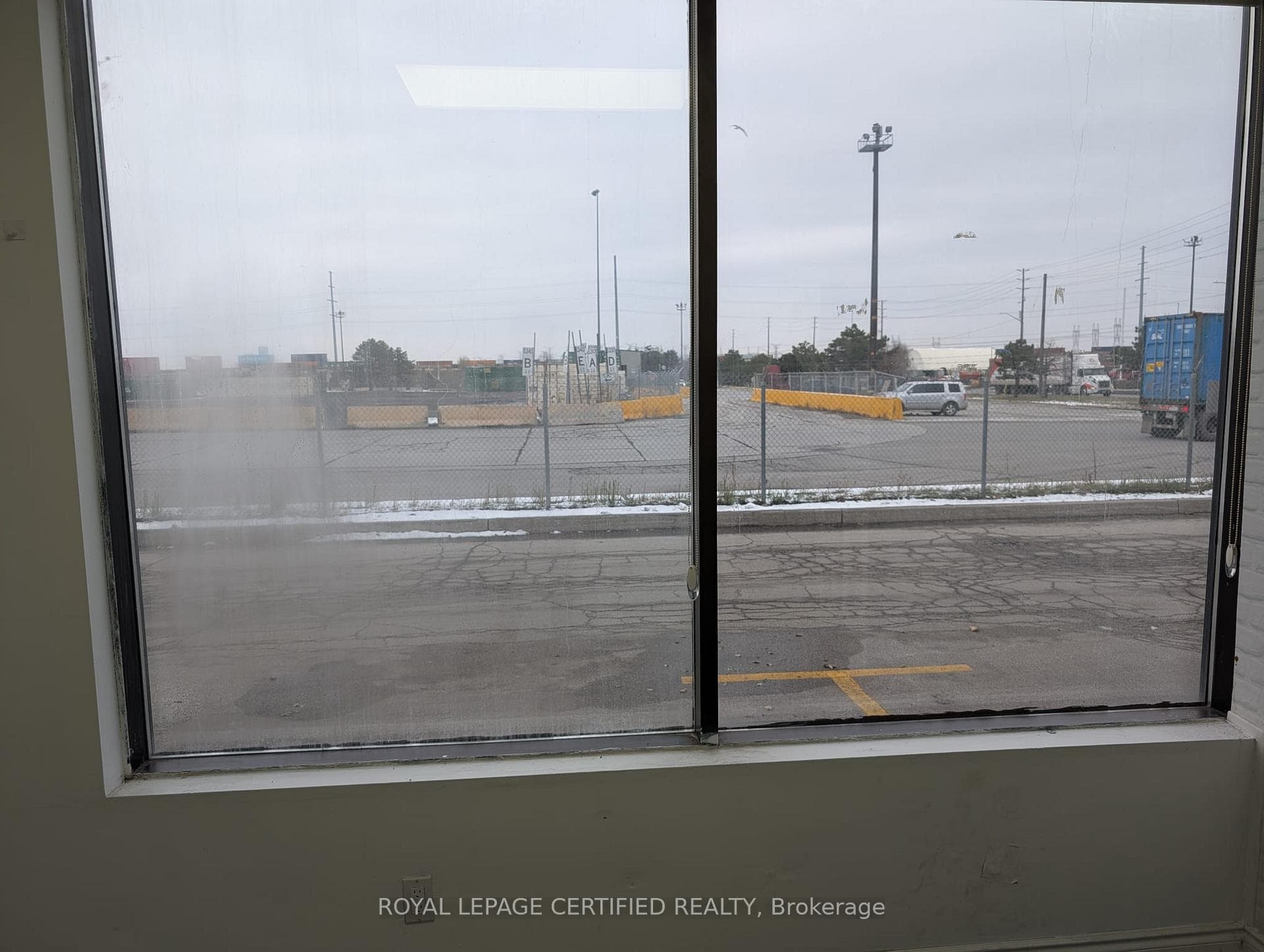 30 Intermodal Drive Unit 8 photo 2