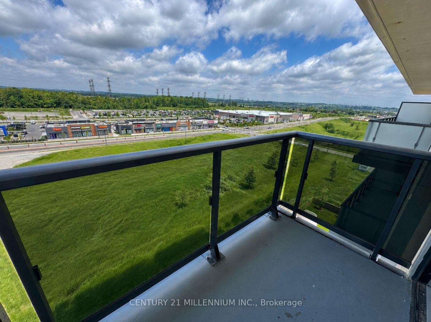 2545 Simcoe Street Unit 934 photo 8