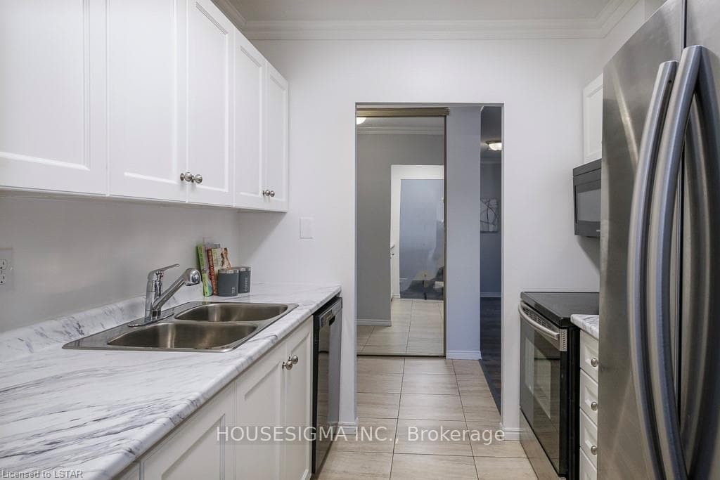 389 Dundas Street Unit 2206 photo 12