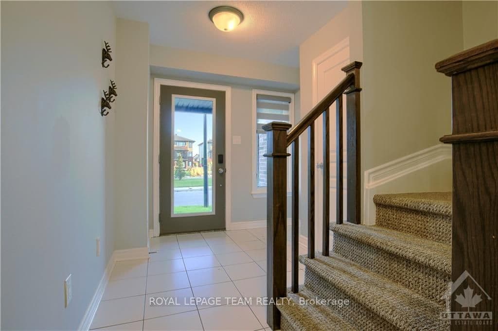 220 LEATHER LEAF Terrace photo 3