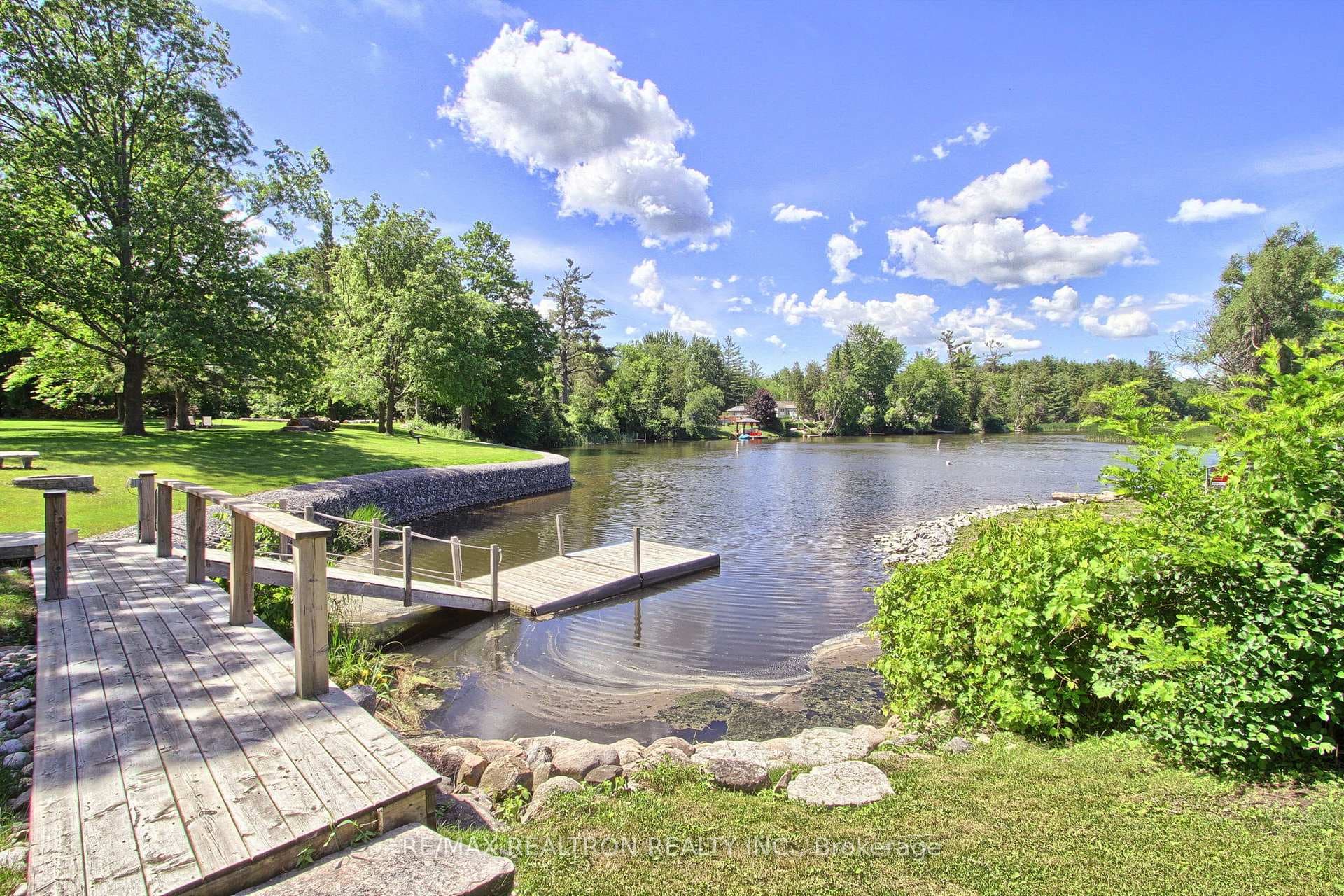 203 Pefferlaw Road photo 2