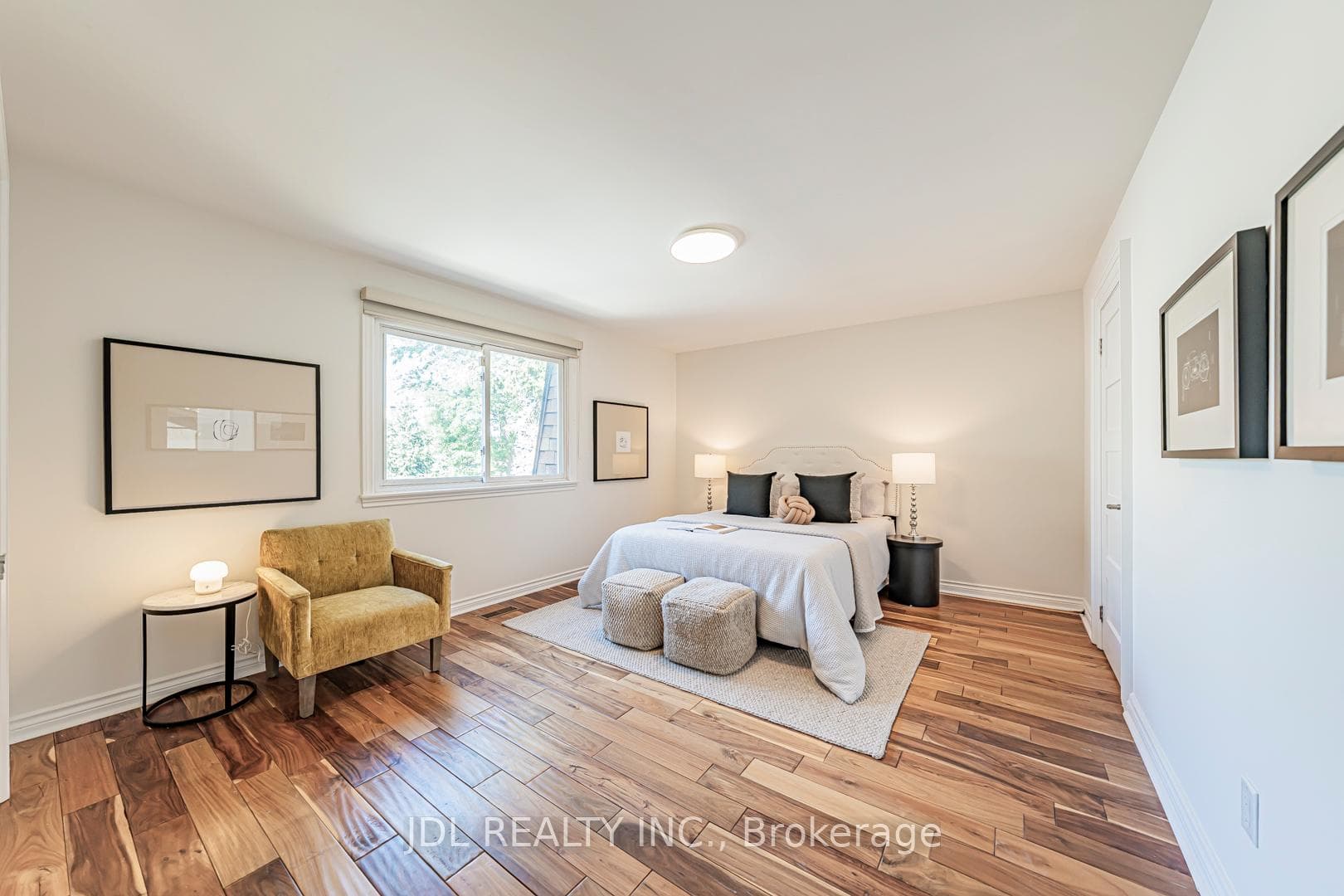 2431 Jarvis Street photo 38