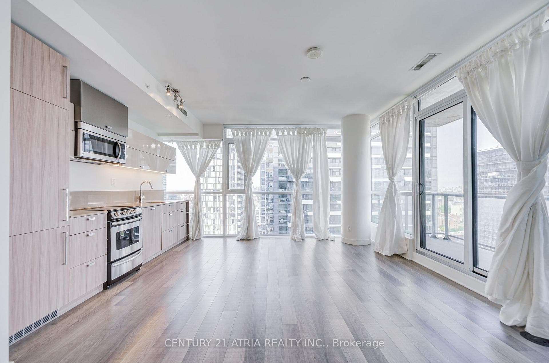 290 Adelaide Street Unit 2404 photo 11