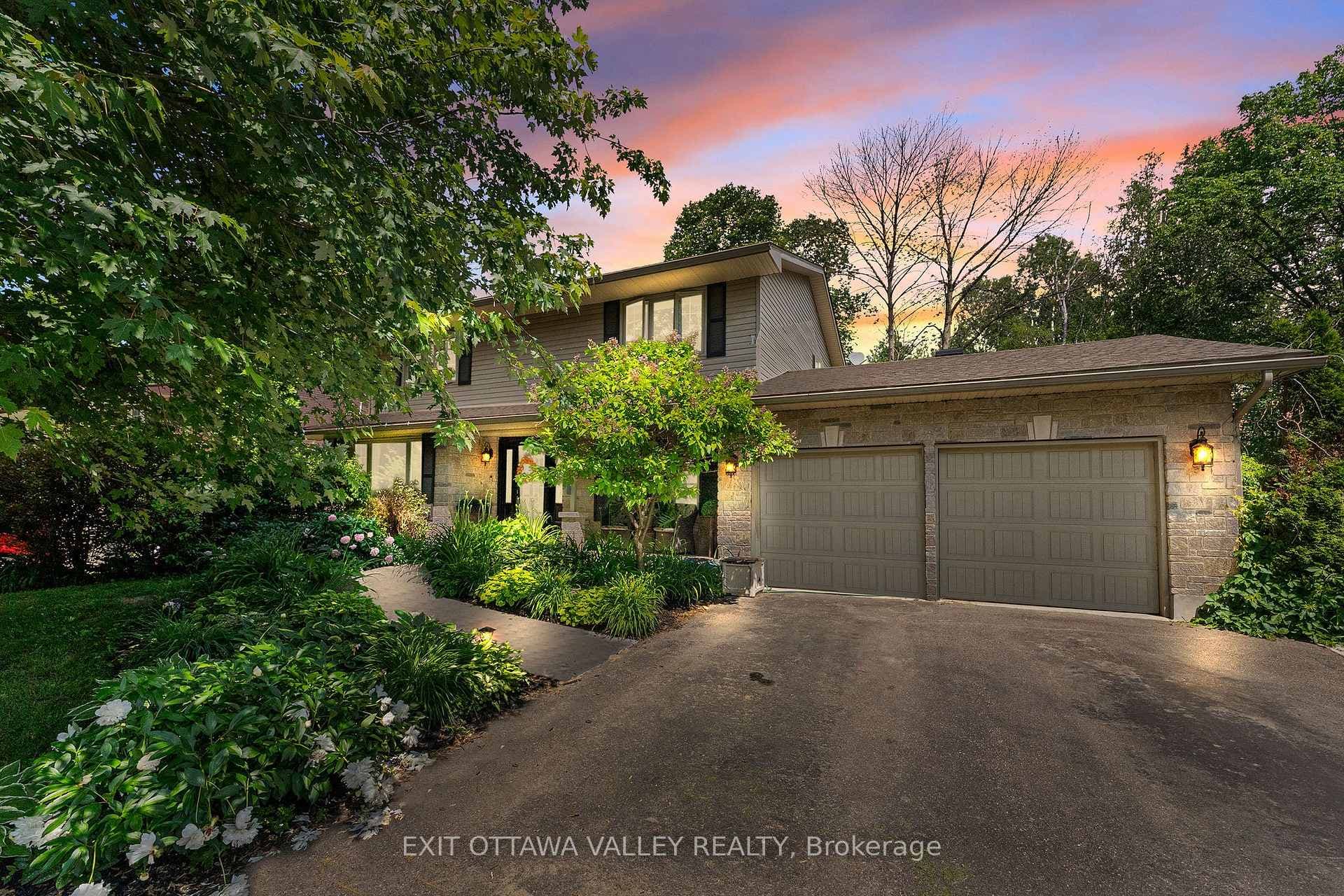 605 Elizabeth Street photo 1