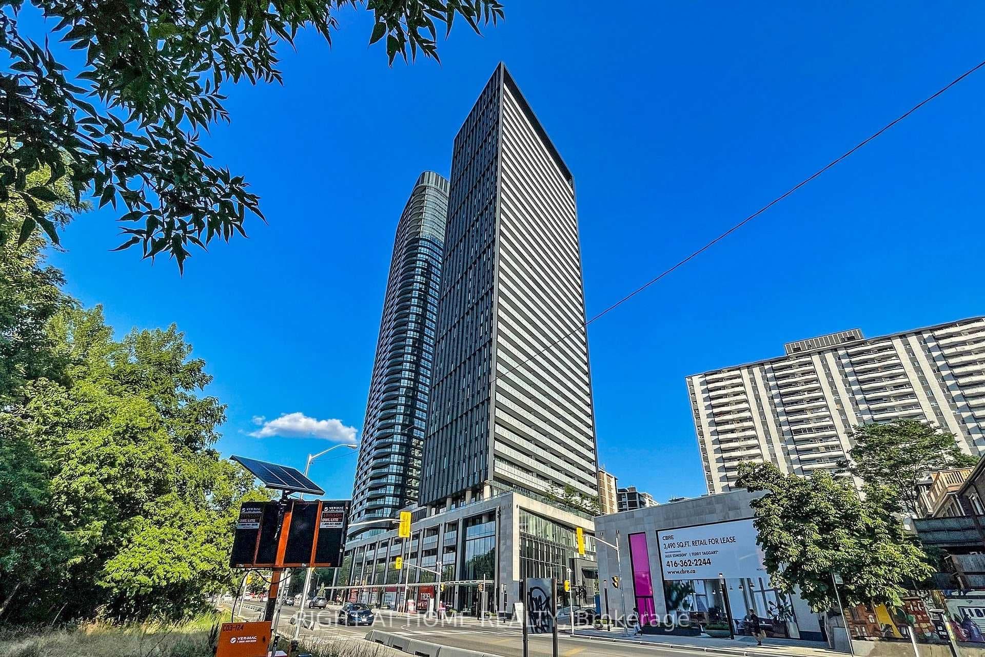 575 Bloor Street Unit 3103 photo 3