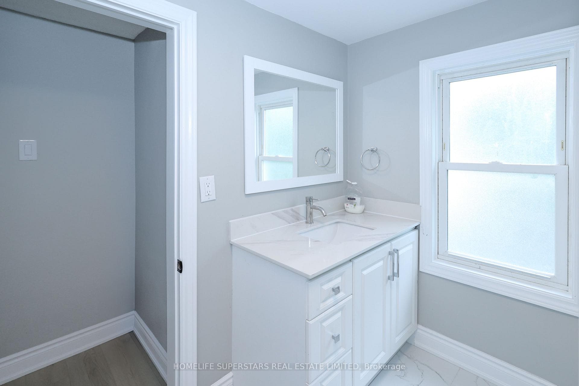 Washroom 2 on Second Floor (1)