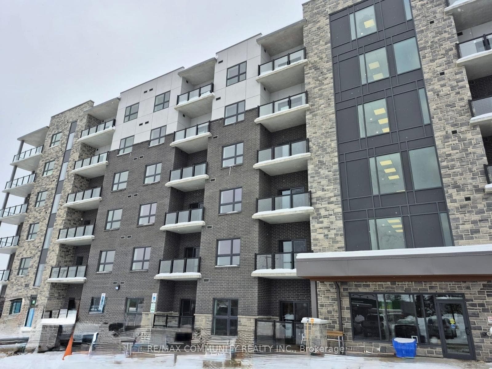 1000 Lackner Place Unit 207 photo 1