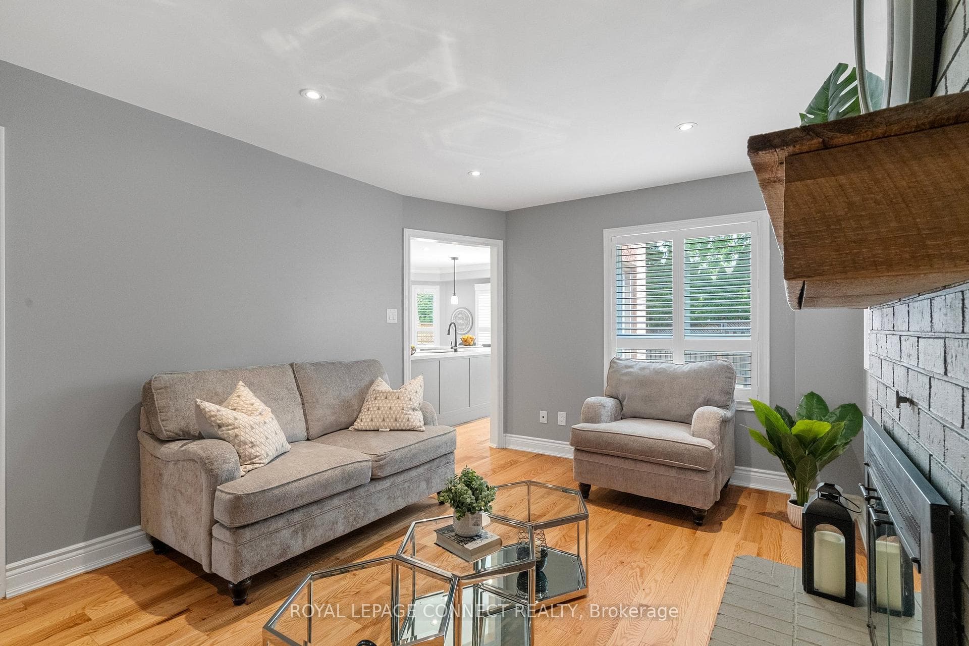 30 Chiswick Crescent photo 6