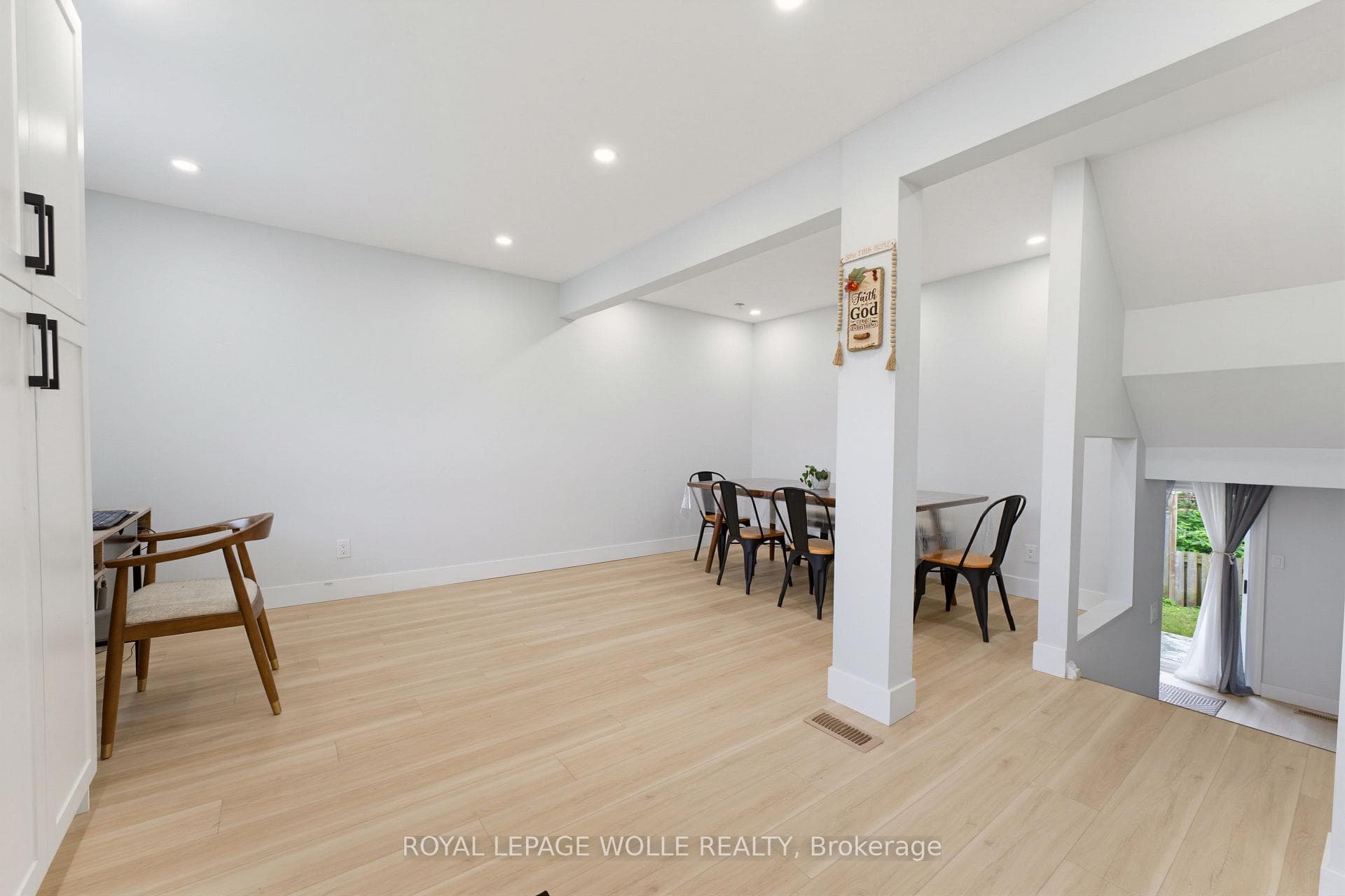 138 Blackhorne Drive Unit 4 photo 13