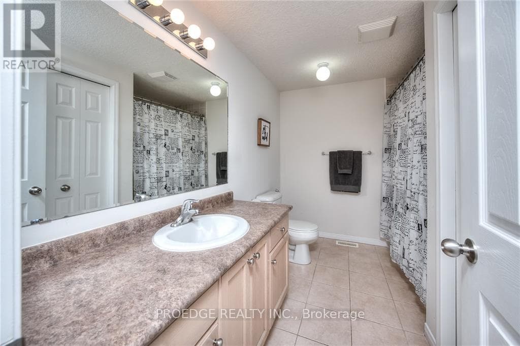 595 Goldthread Street photo 21