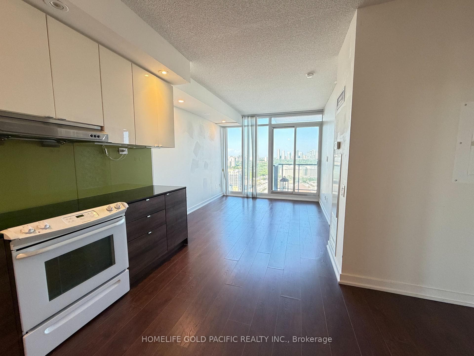 121 McMahon Drive Unit 2207 photo 11