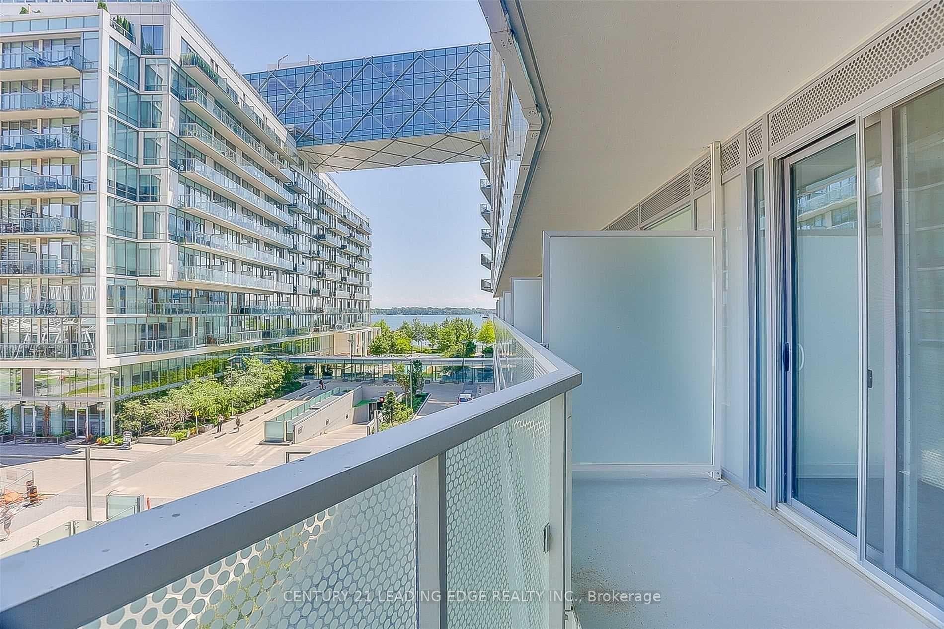 15 Queens Quay Unit 301 photo 16
