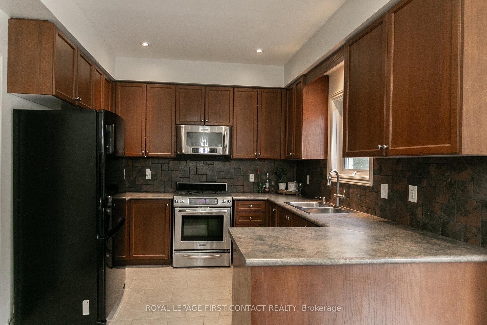 14 Pinecliff Crescent photo 7