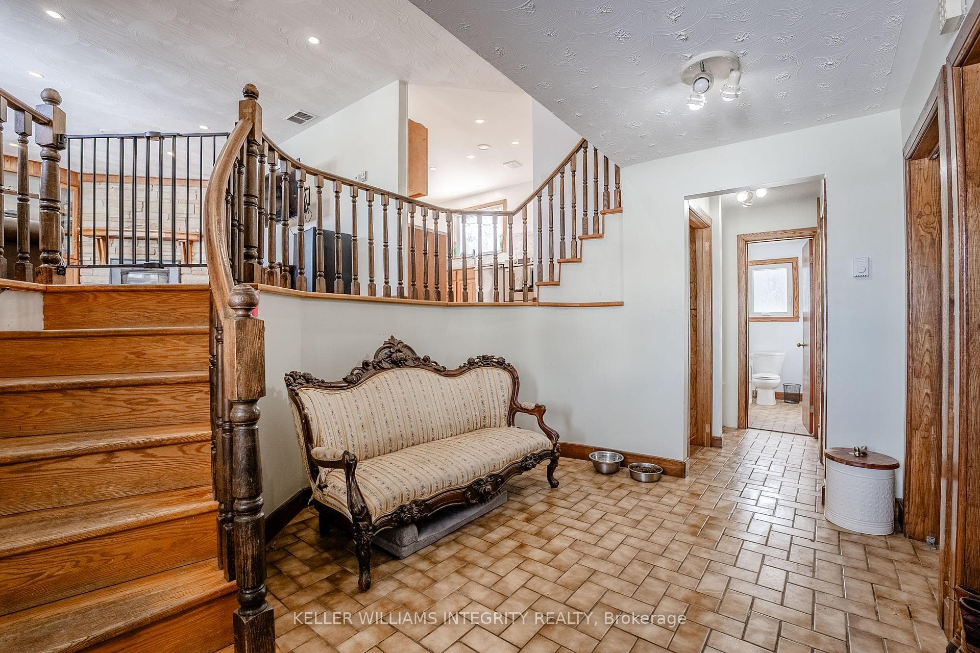3238 Broadway Avenue photo 8