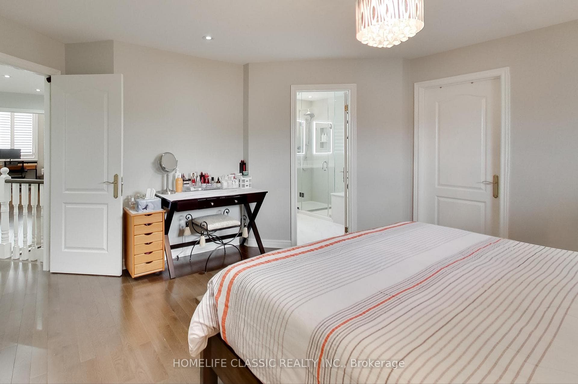 139 Villandry Crescent photo 16
