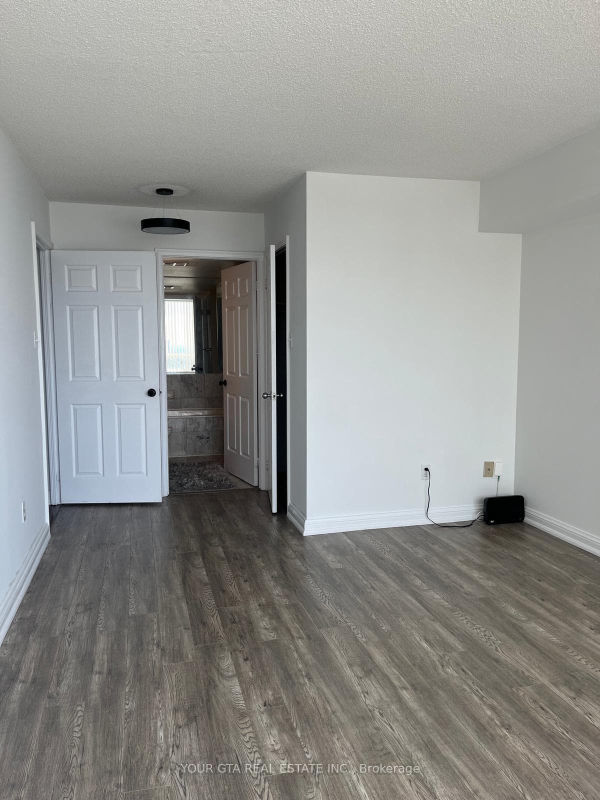 22 Hanover Road Unit 1510 photo 25