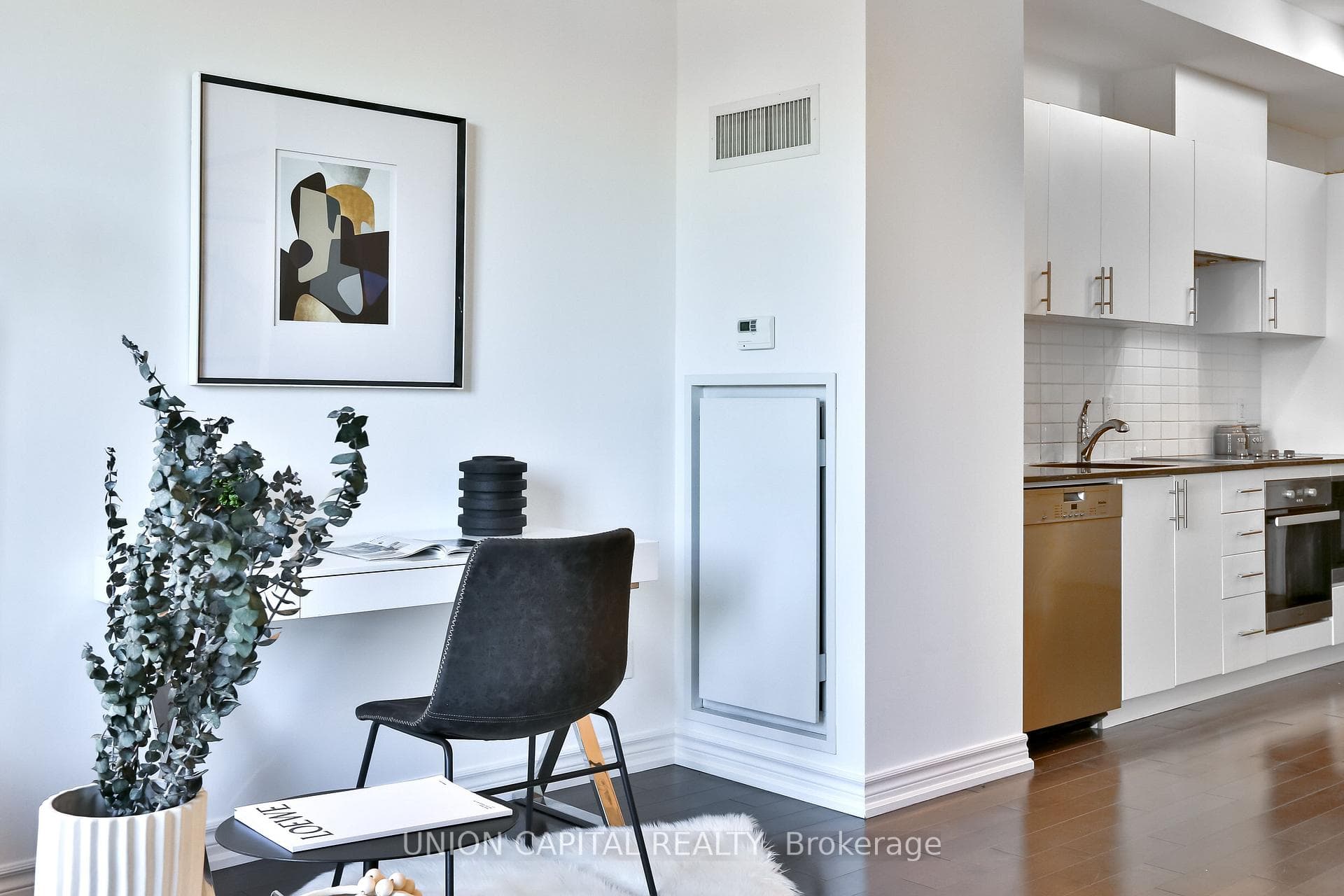 23 Glebe Road Unit 402 photo 17