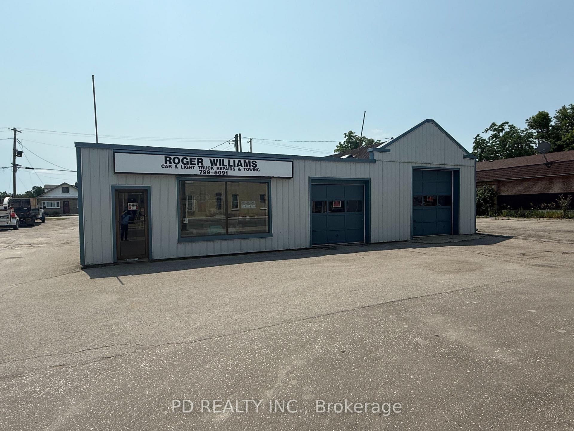 40 King Street photo 2