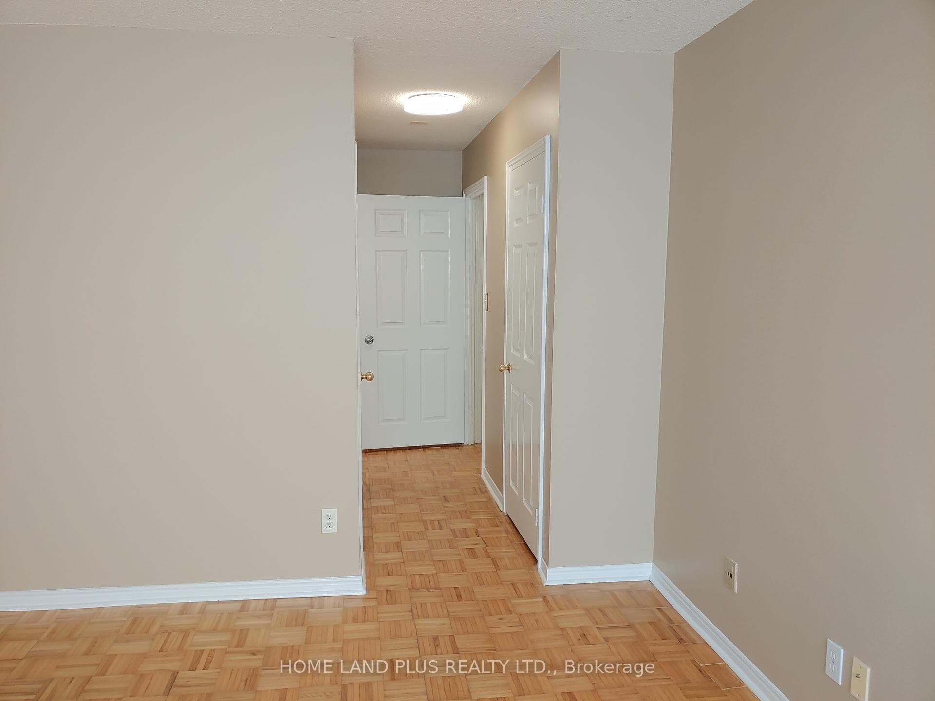 1001 Cedarglen Gate Unit 121 photo 5