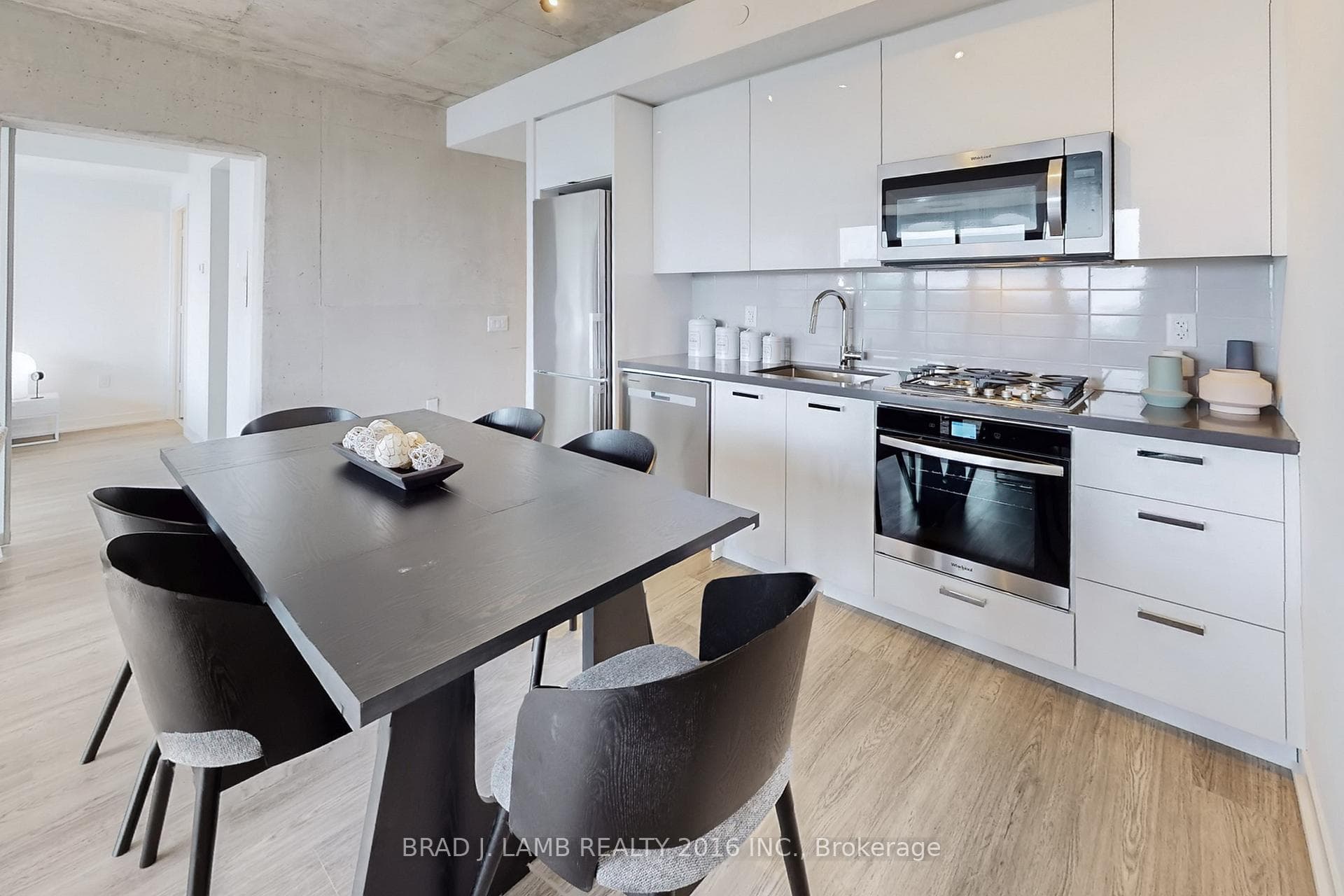 195 McCaul Street Unit 1011 photo 9