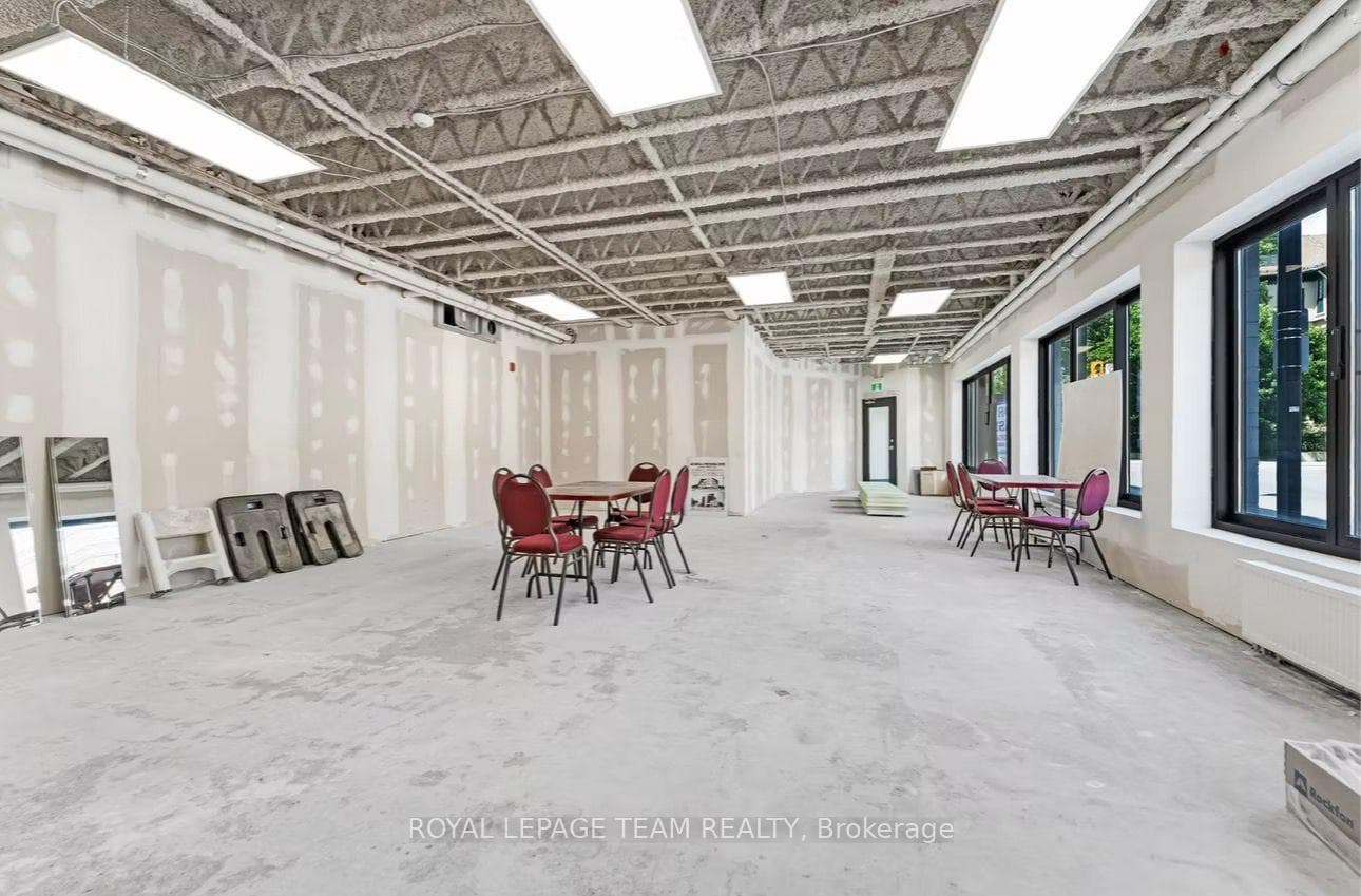 168 Charlotte Street Unit 101 photo 2