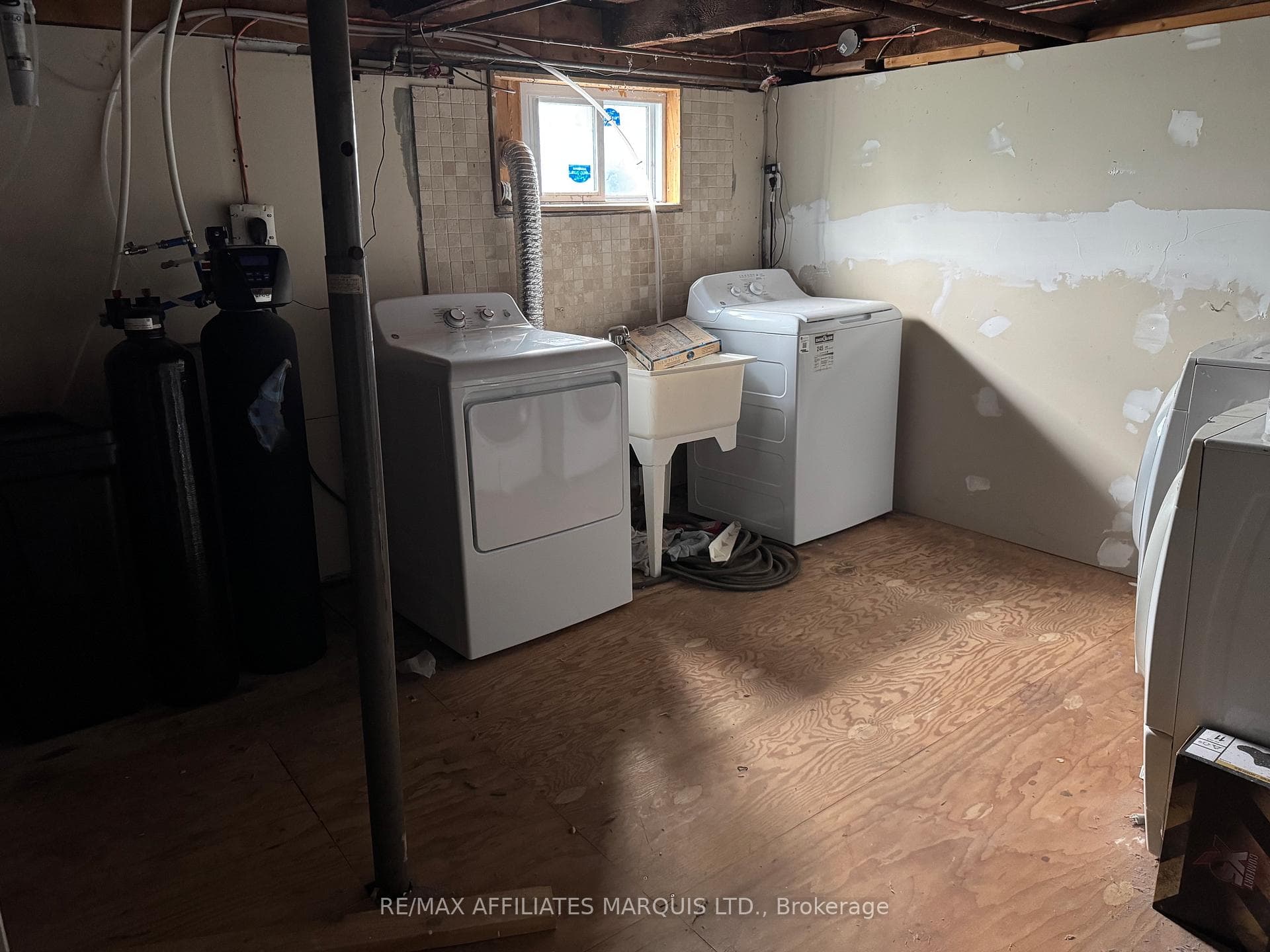 42 Laurier Drive photo 19