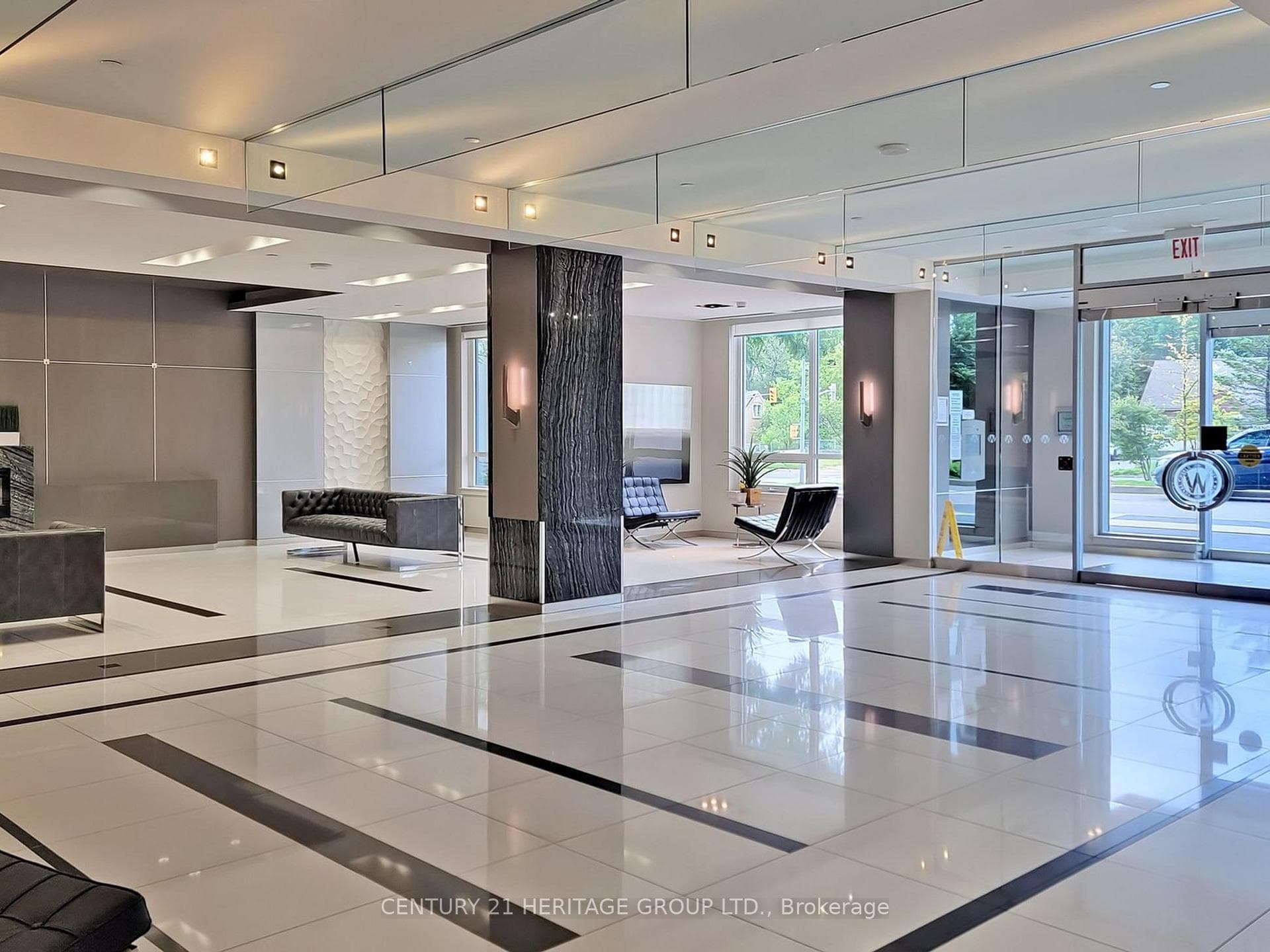 7165 Yonge Street Unit PH105 photo 6