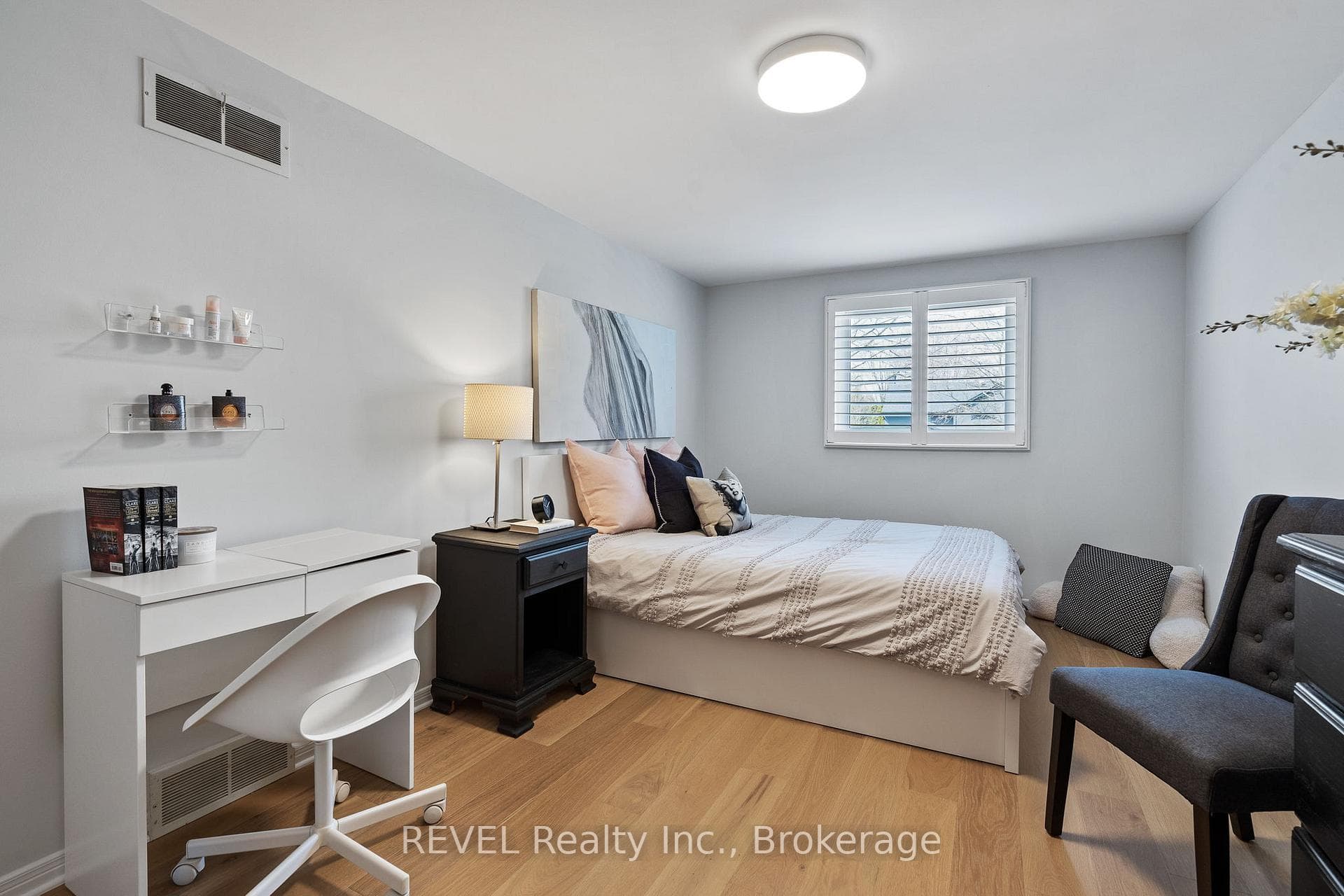 58 October Drive photo 26