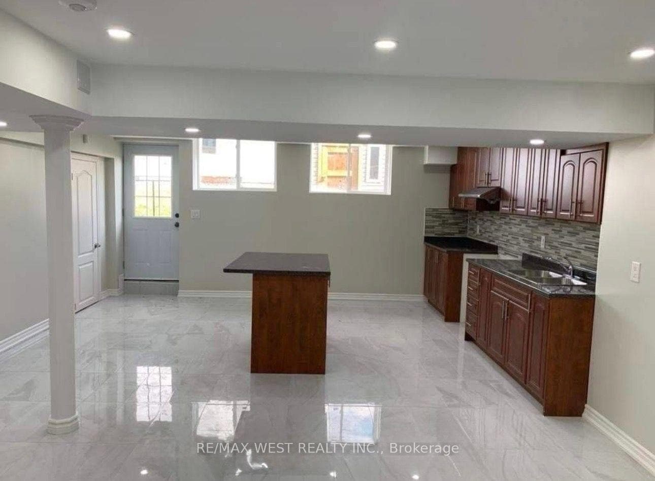 112 Morden Drive photo 3
