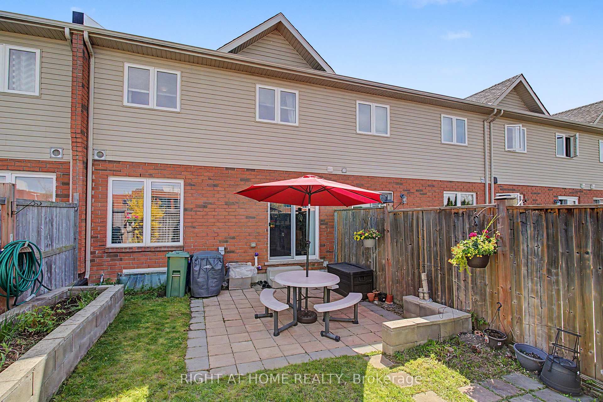 Fully Fenced Yard
