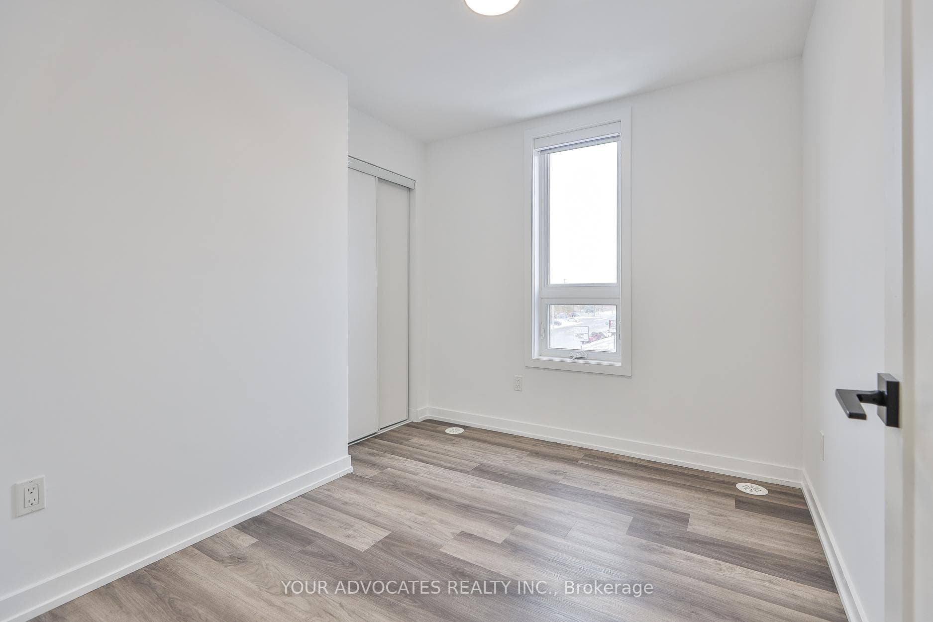 9 Vivian Road photo 10