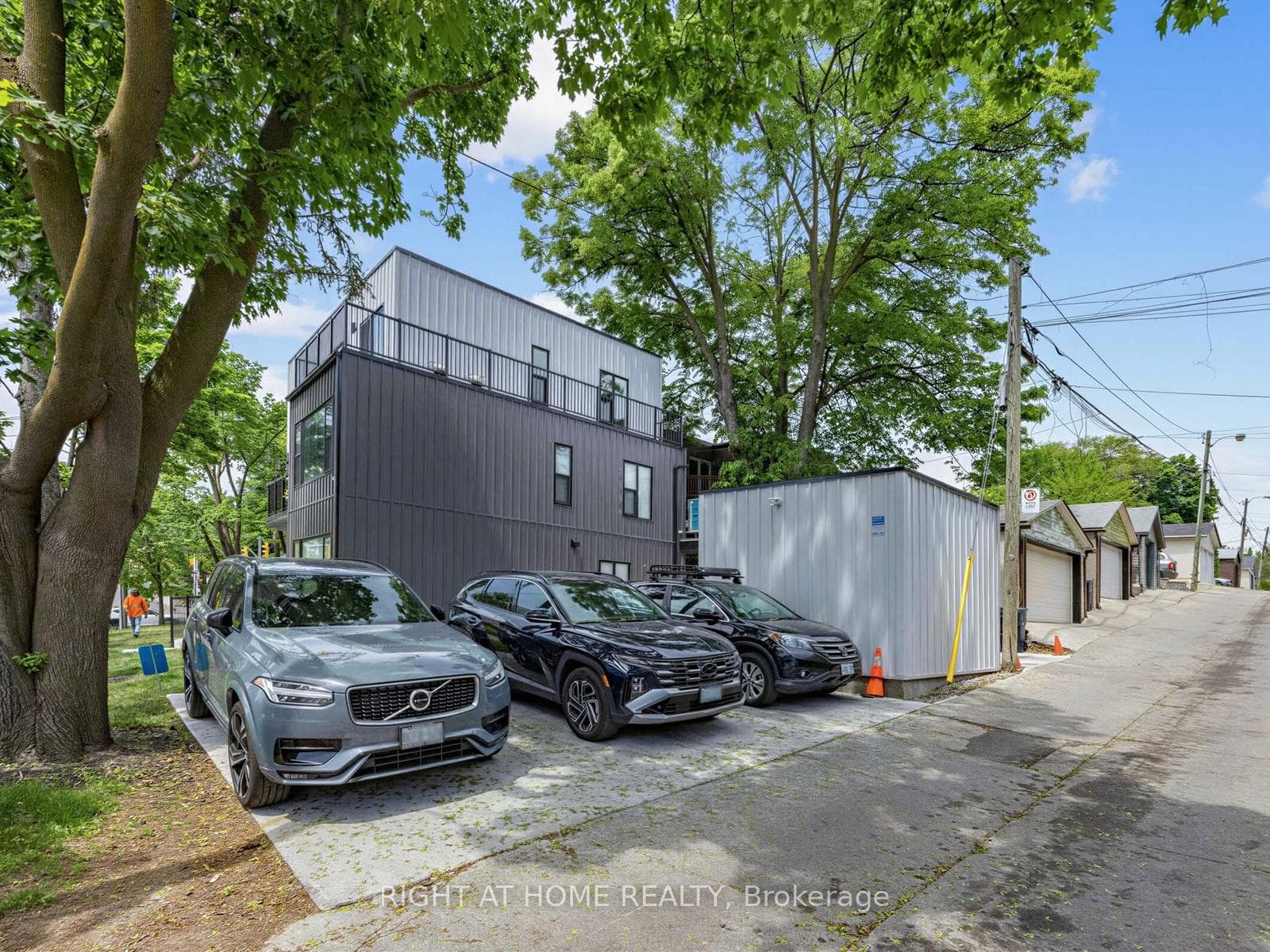 148 Glenlake Avenue Unit #5 photo 25