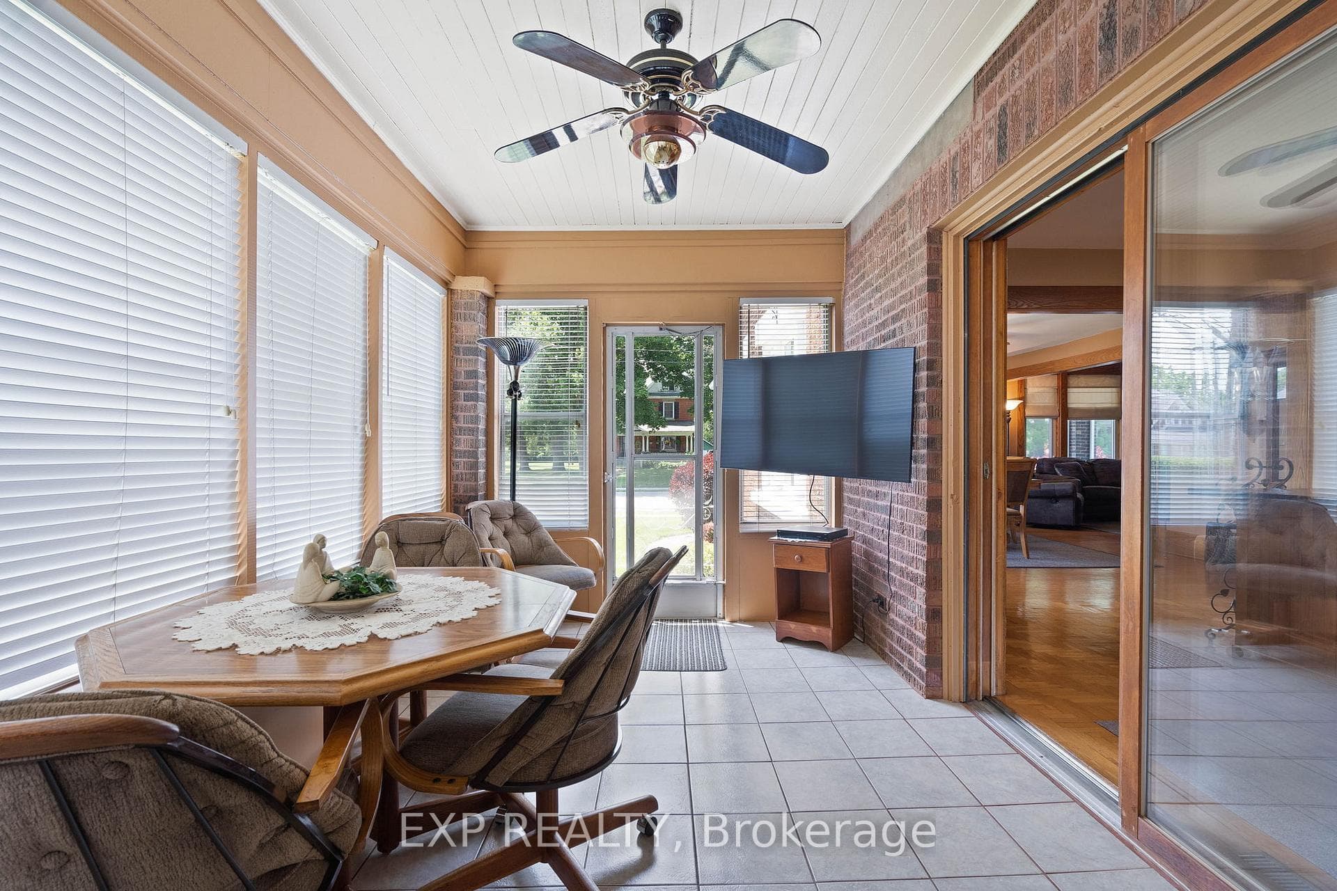 247 Furnival Road photo 23