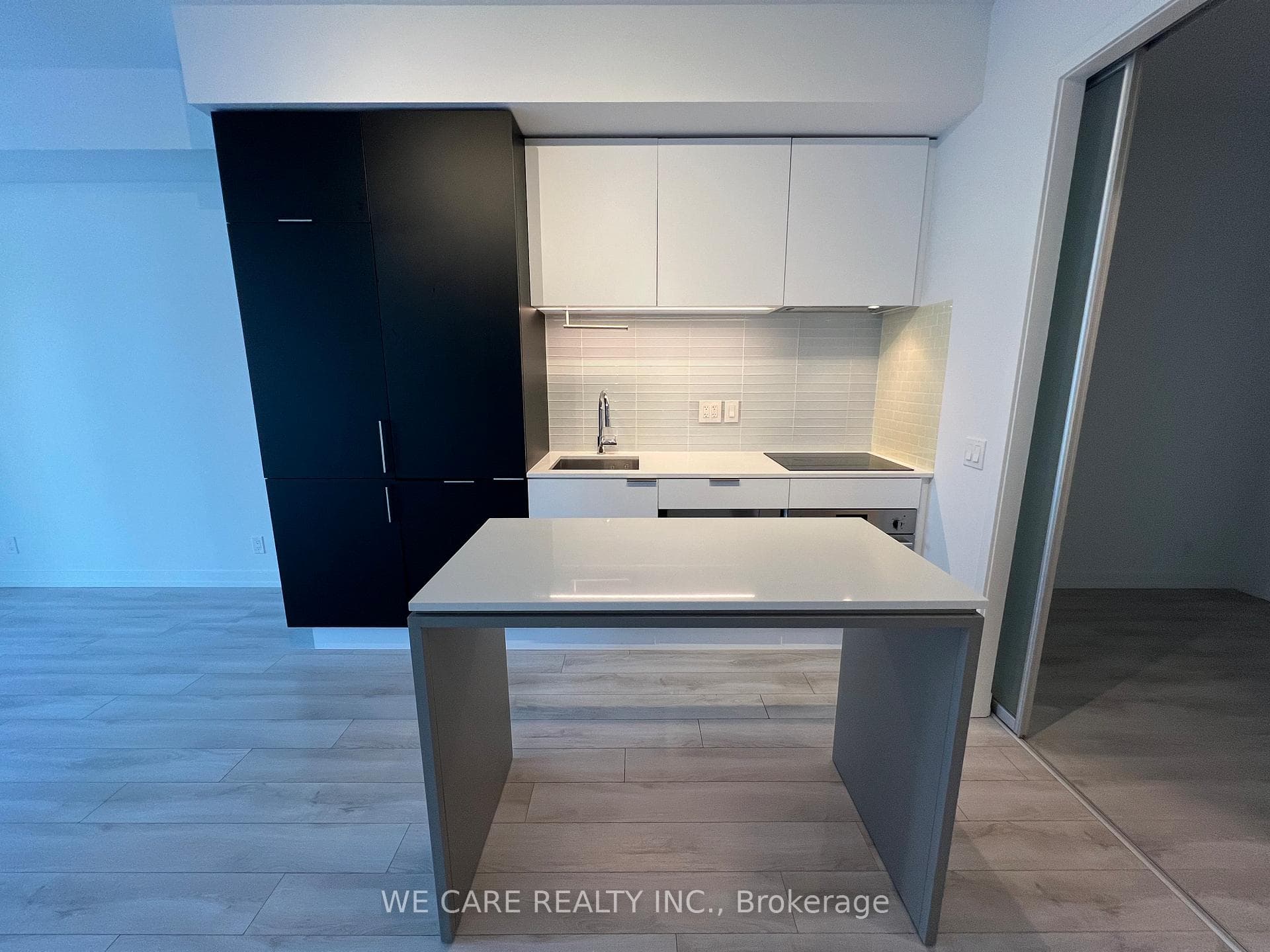 33 Helendale Avenue Unit 1407 photo 6