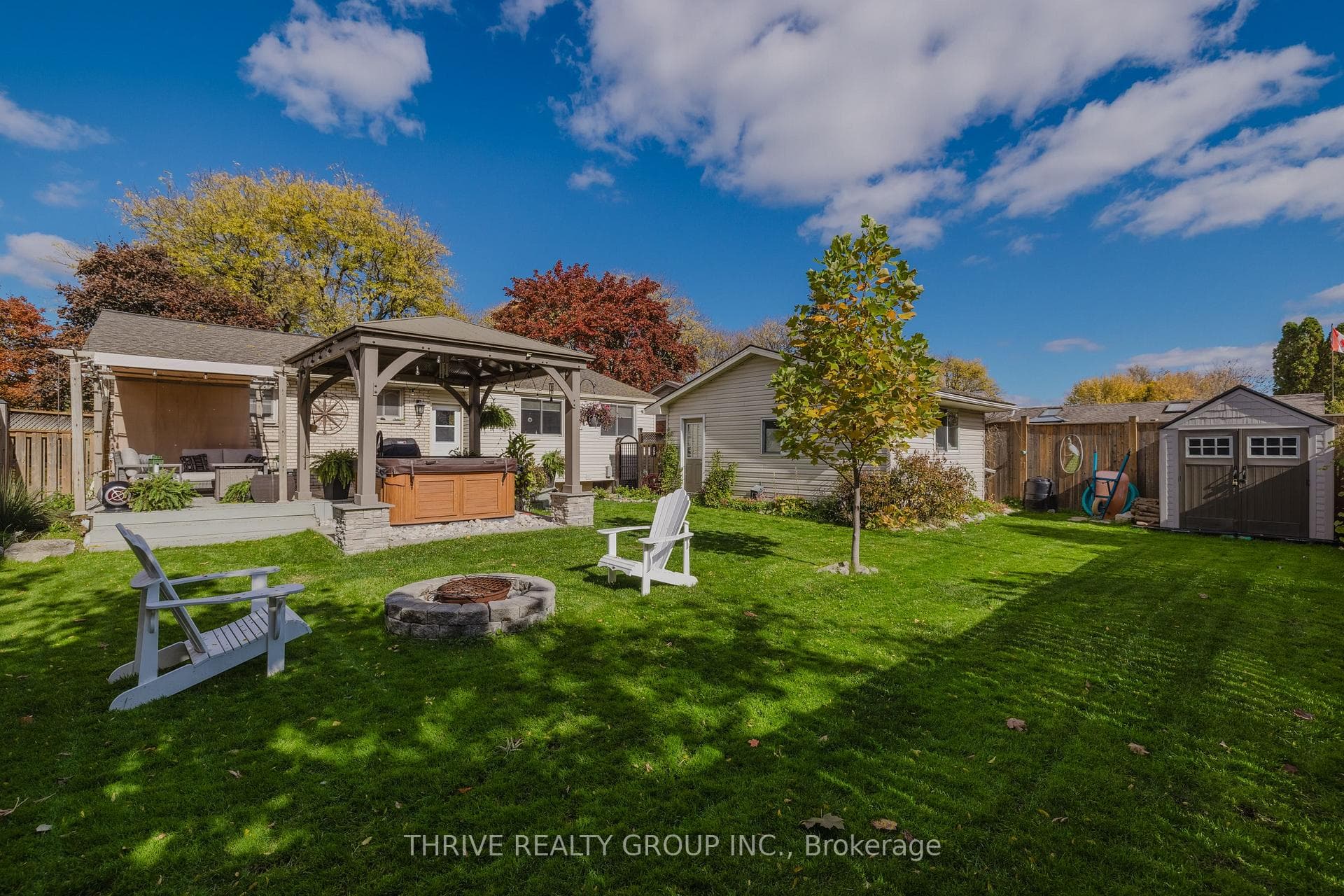 112 Downing Crescent photo 27